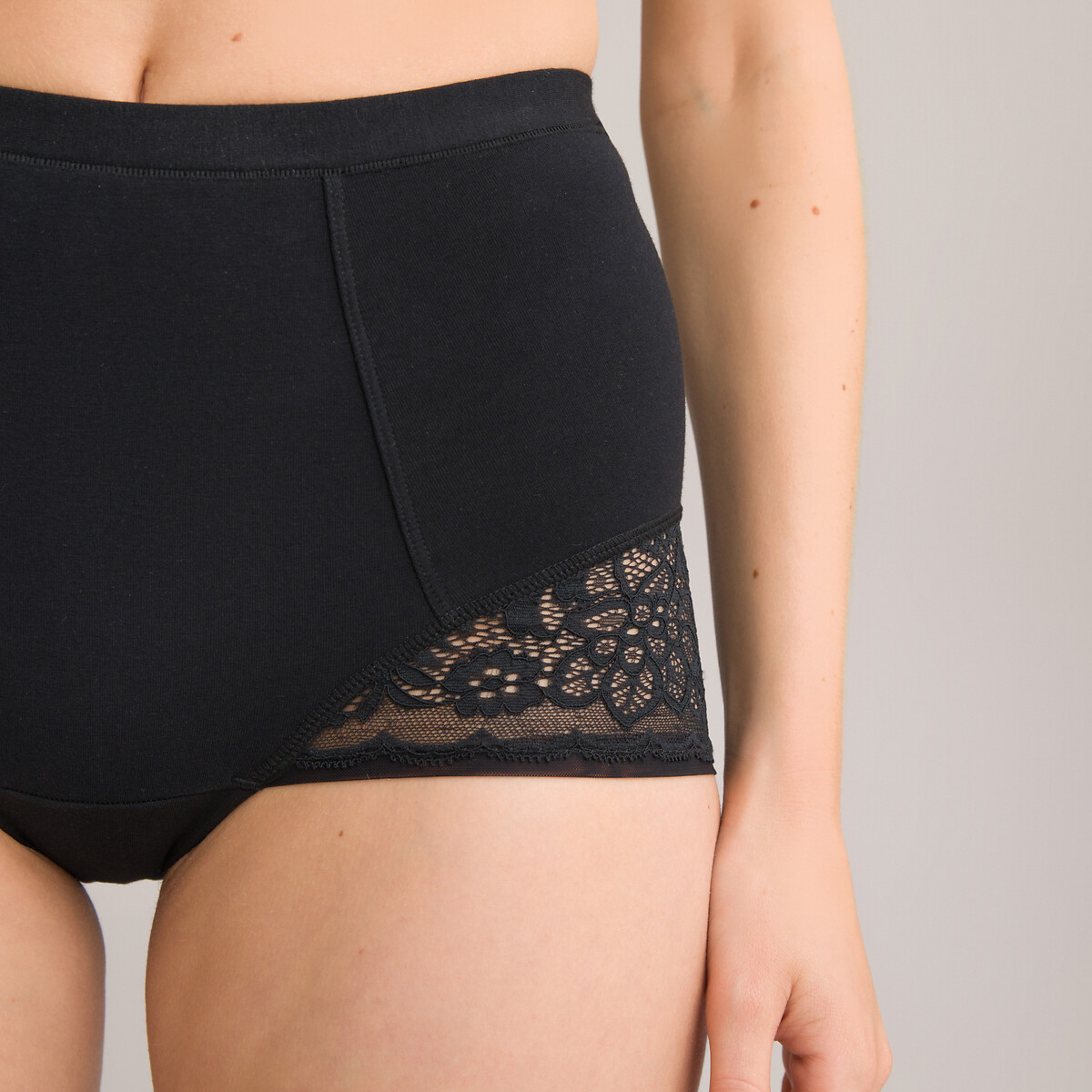 ANNE WEYBURN<br>Conjunto de 2 calcinhas de cintura alta em algodão e renda