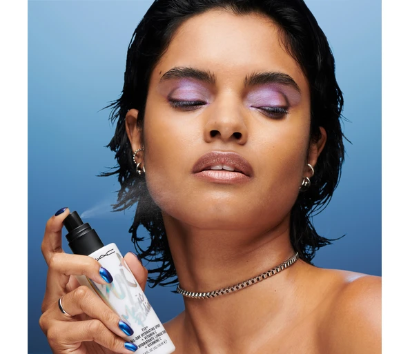 M•A•C M·A·C Fix  Magic Radiance Fixing Spray