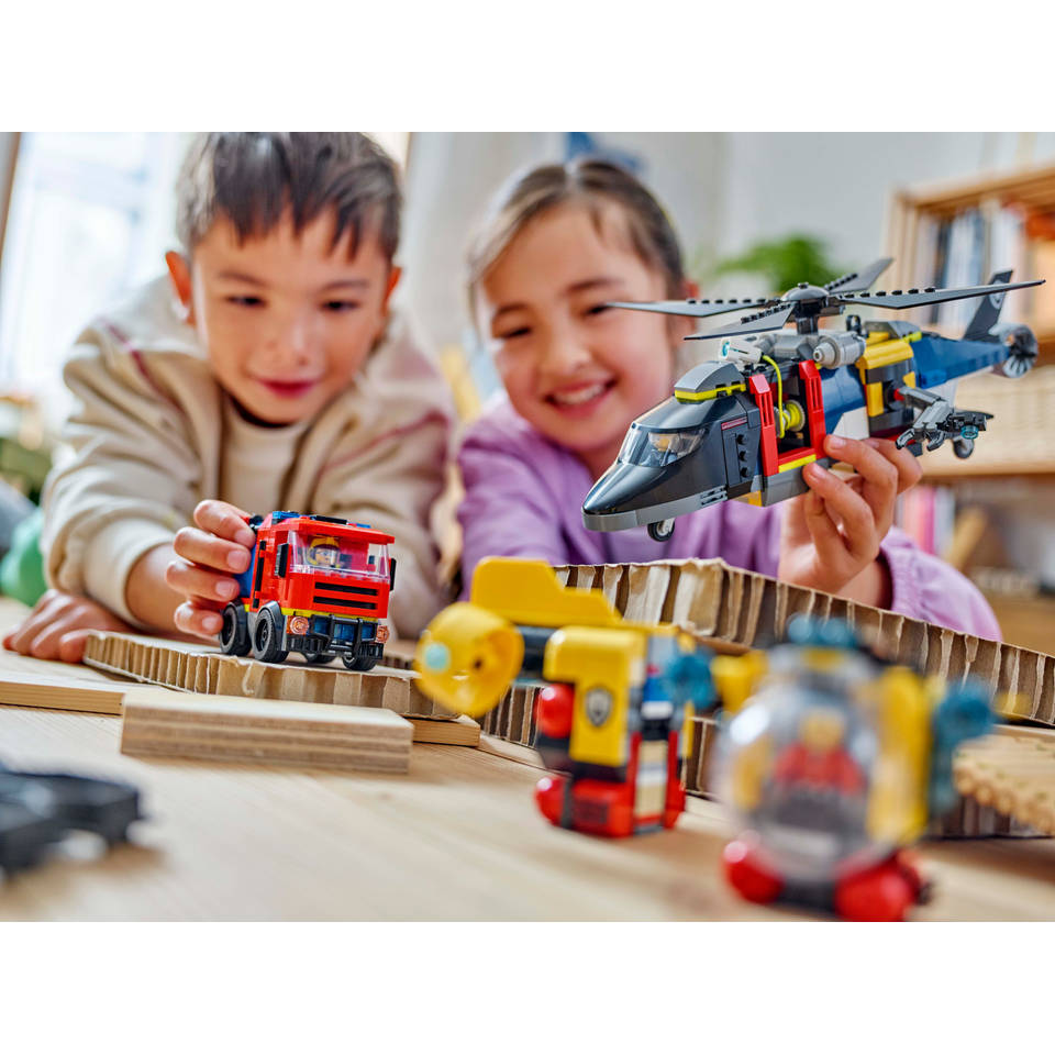 LEGO City helikopter, brandweerauto en onderzeeër remix 60462