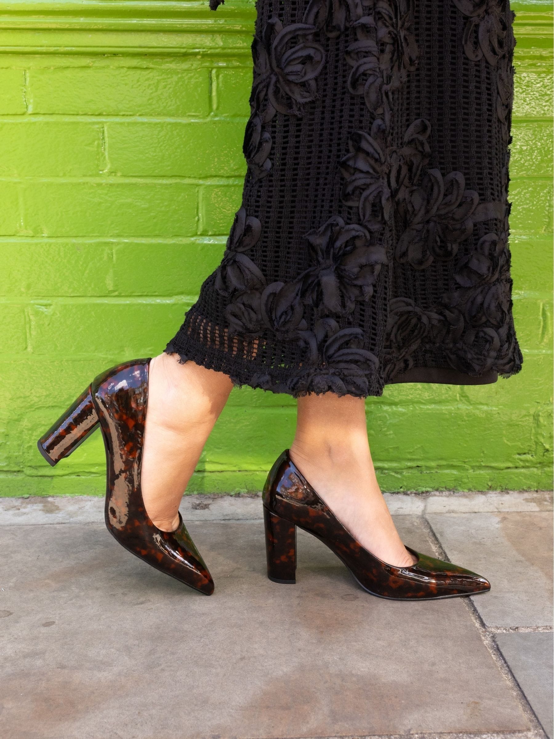 Bruin - Novo ILLIANA Point Toe Block Heel Courts