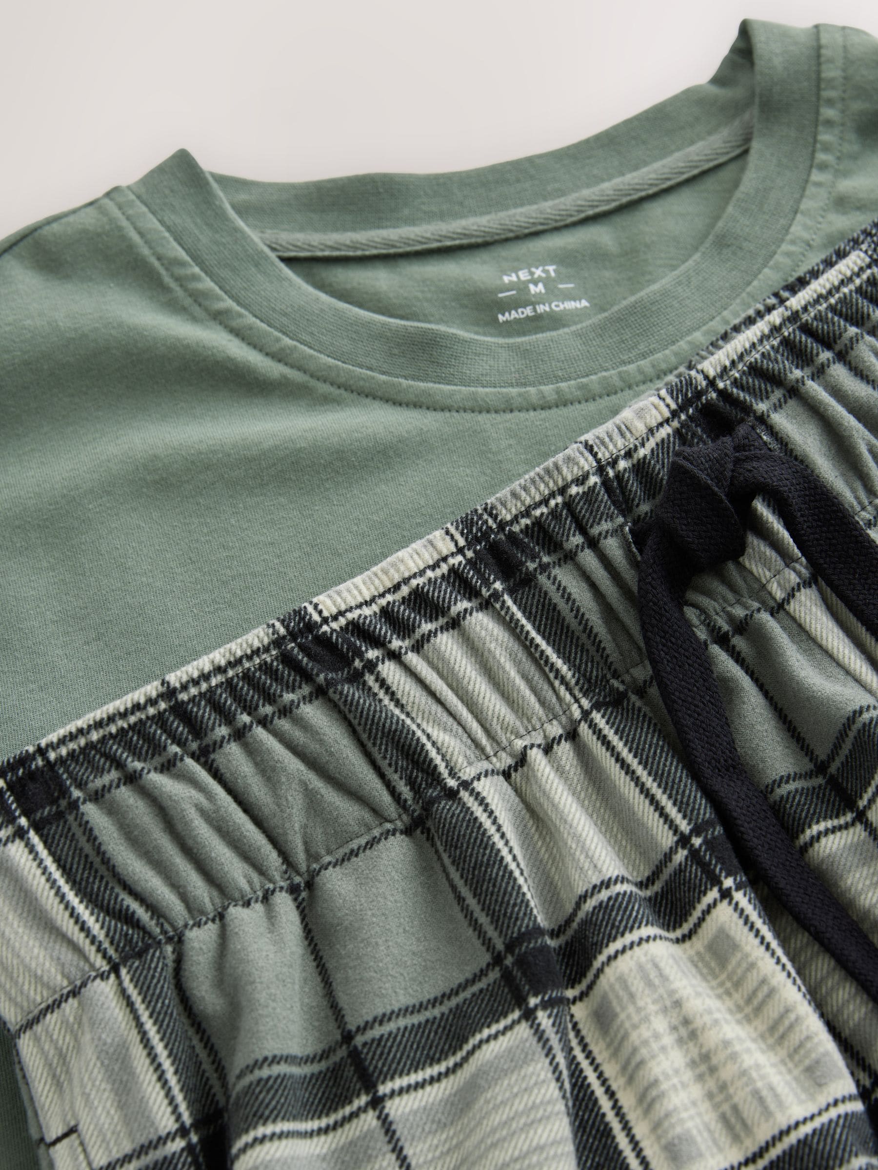 Grijs-groen - Motionflex behaaglijke pyjamaset met korte broek
