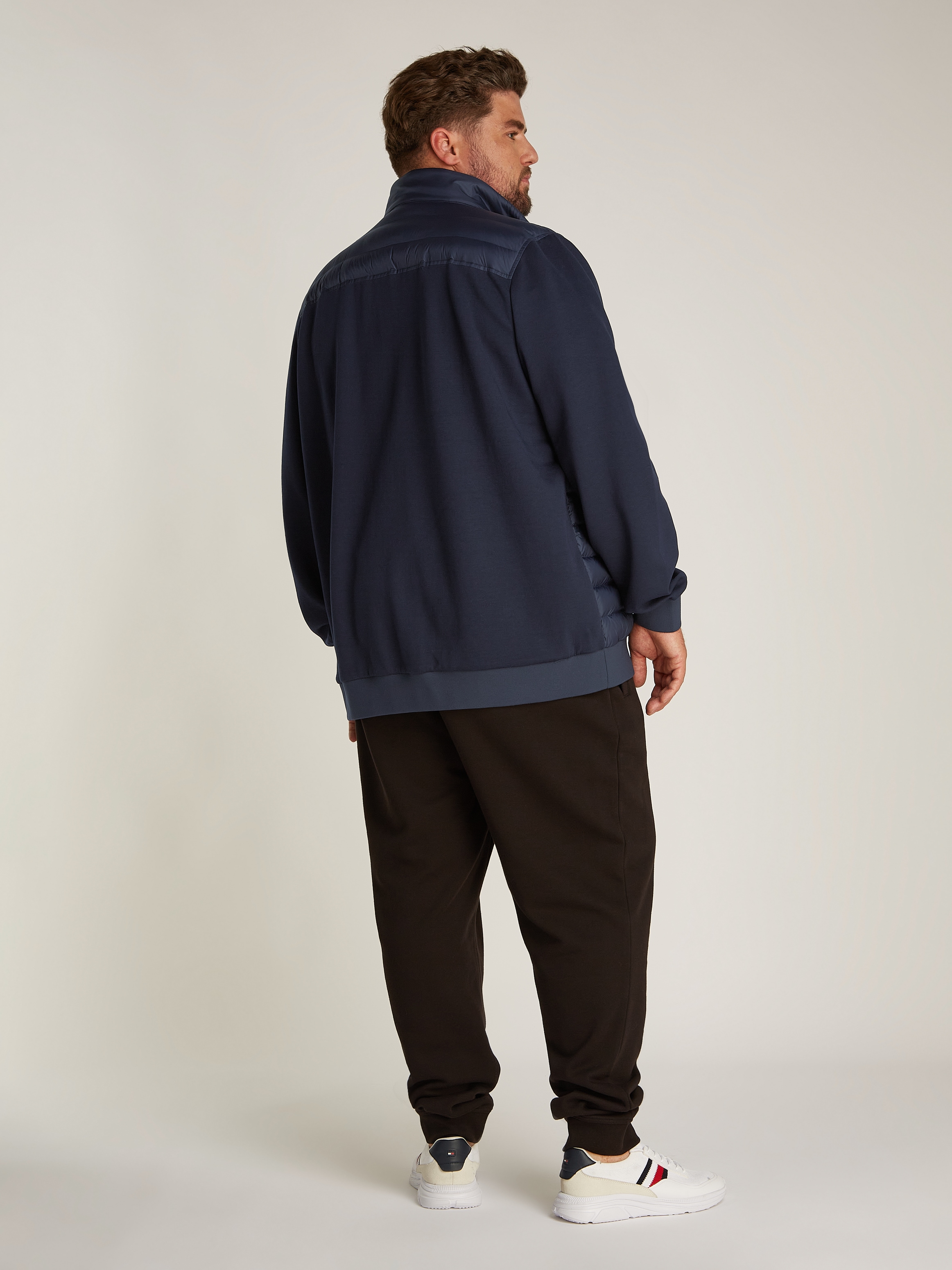 Tommy Hilfiger Big & Tall Collegejacke »BT-MIX MEDIA STAND CLLR-B« in Grossen Grössen, mit gesteppten Einsatz vorne
