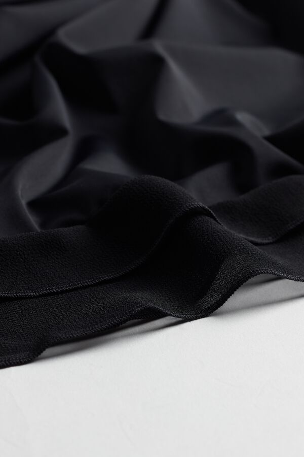 Camisola de microfibra com babado de georgette