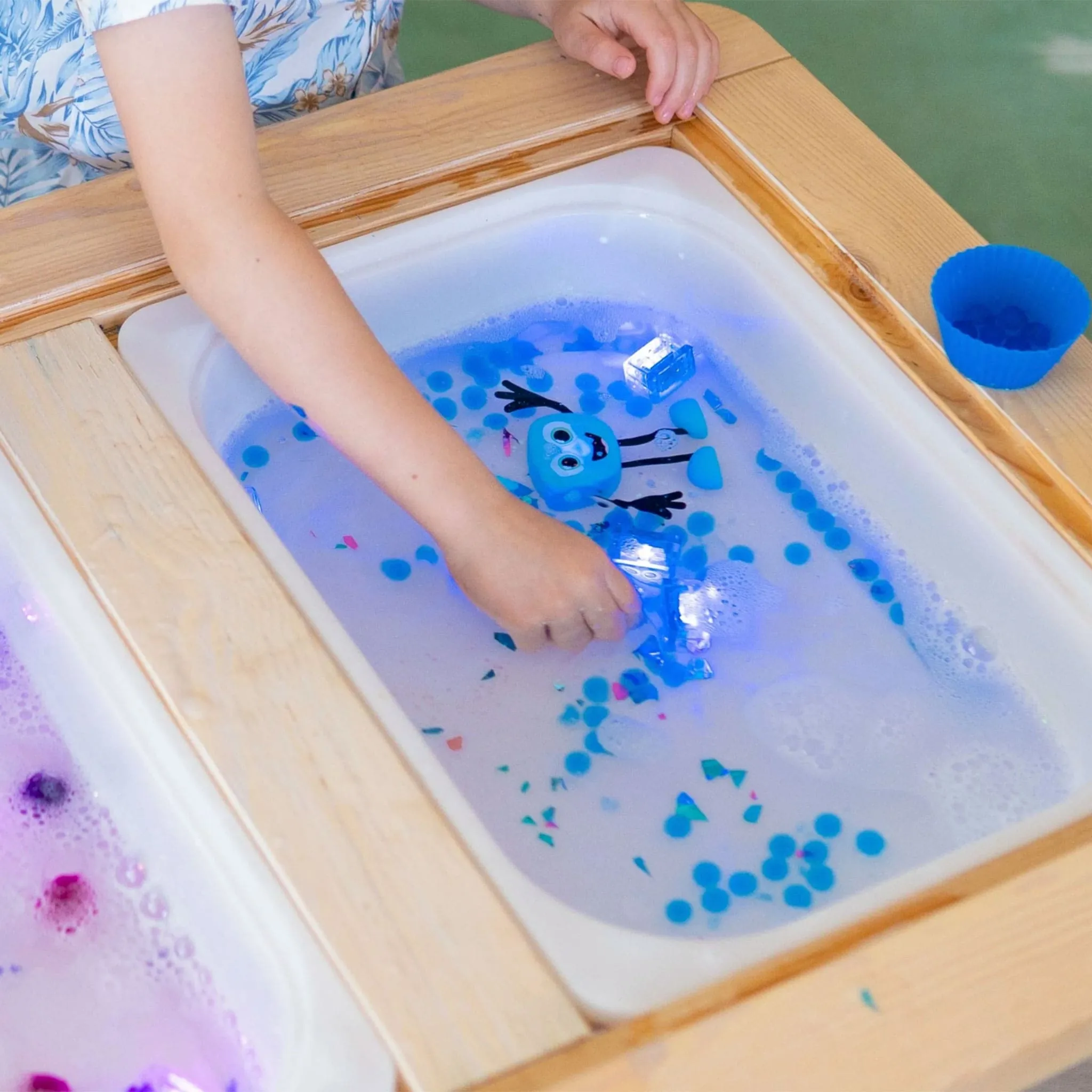 Glo Pals Personnage Lumineux pour le Bain - Blair