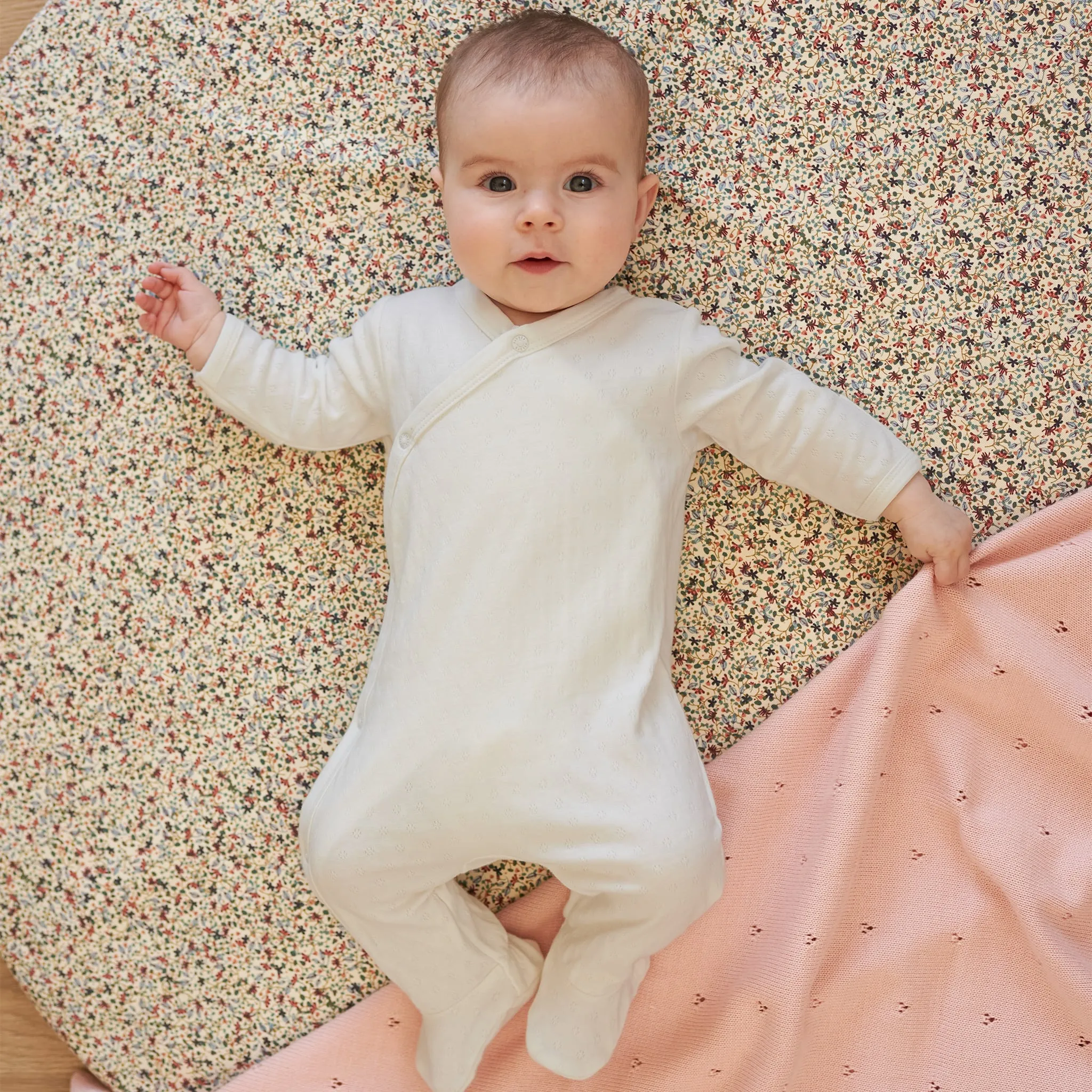 Firsts par Petit Lem Couverture Pointelle Rose