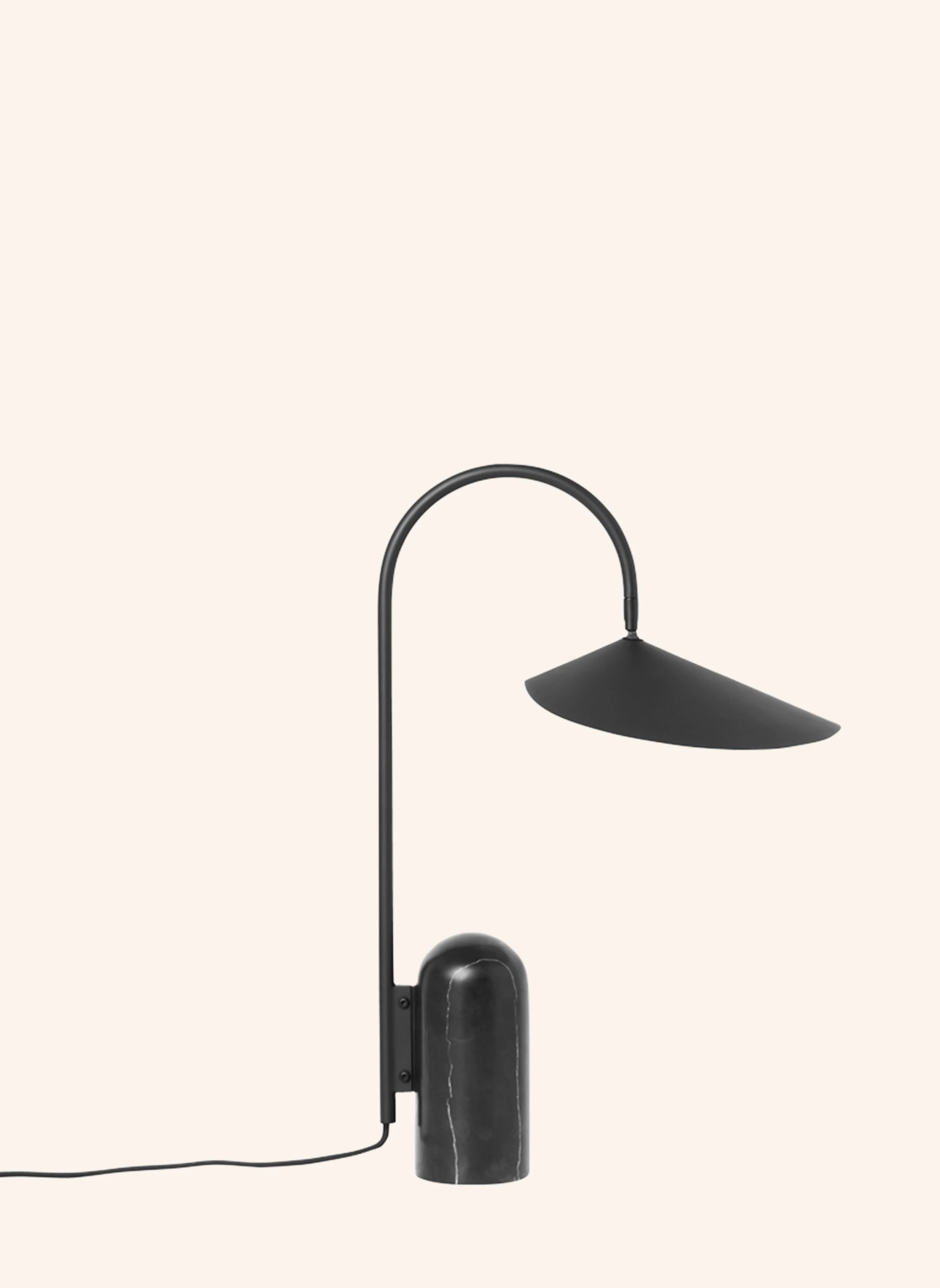 Ferm LIVING Tischleuchte ARUM