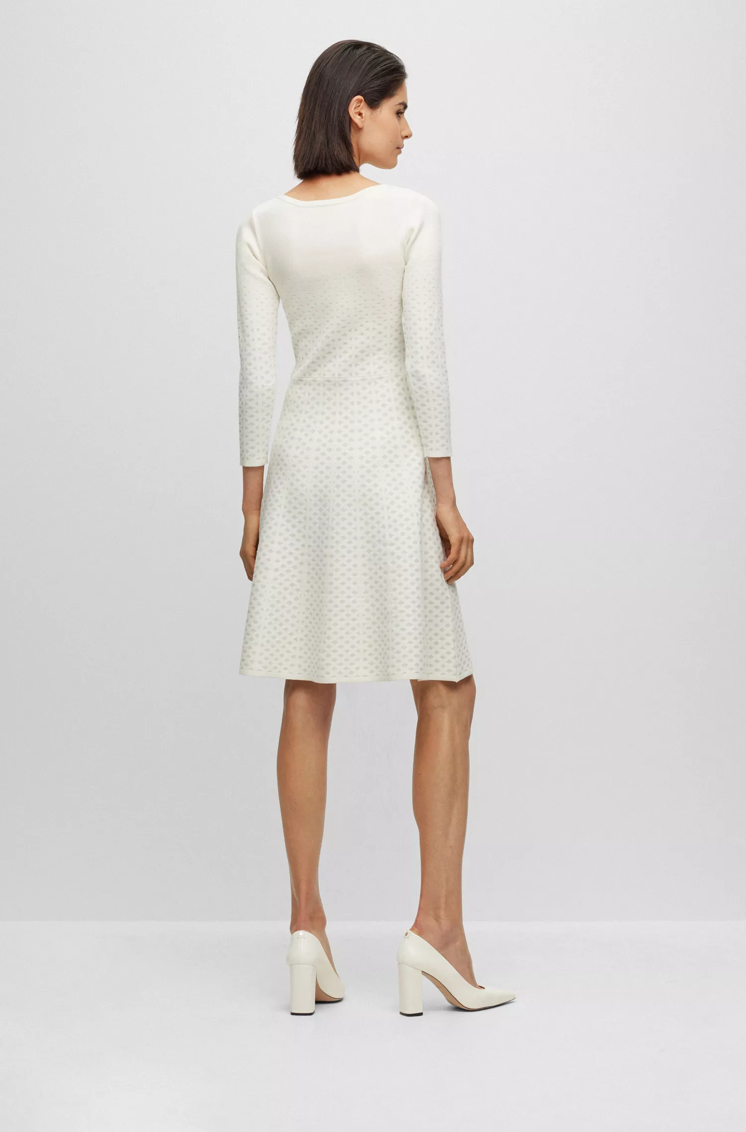 Vestido preto de manga comprida BOSS em jacquard degradê tricotado.