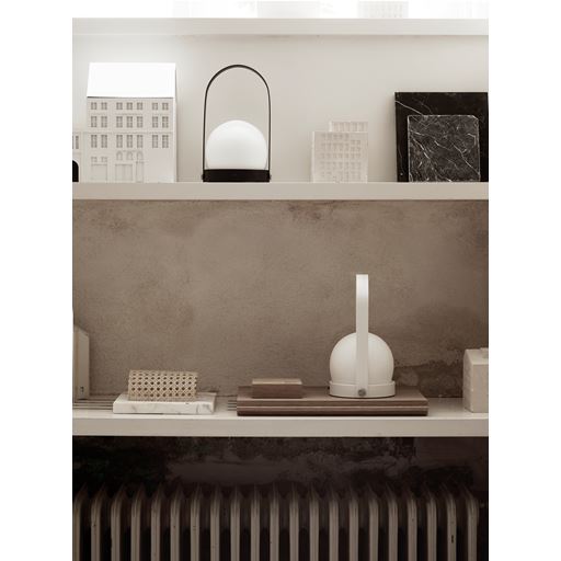 Audo Carrie Bordlampe, Sort