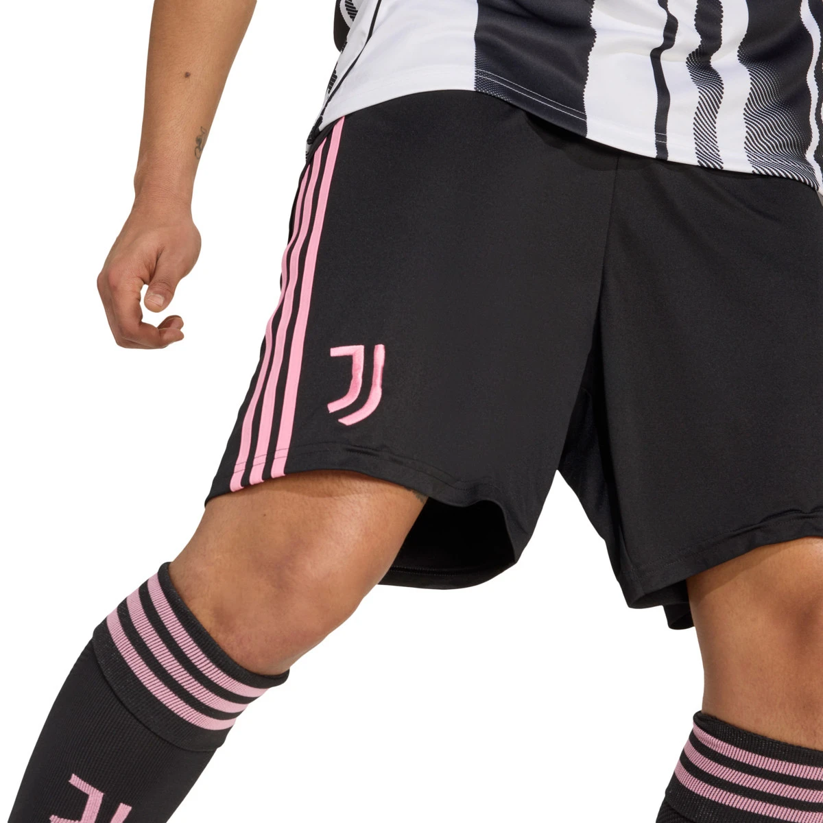 Calções adidas Juventus Primeiro Equipamento 2025-2026