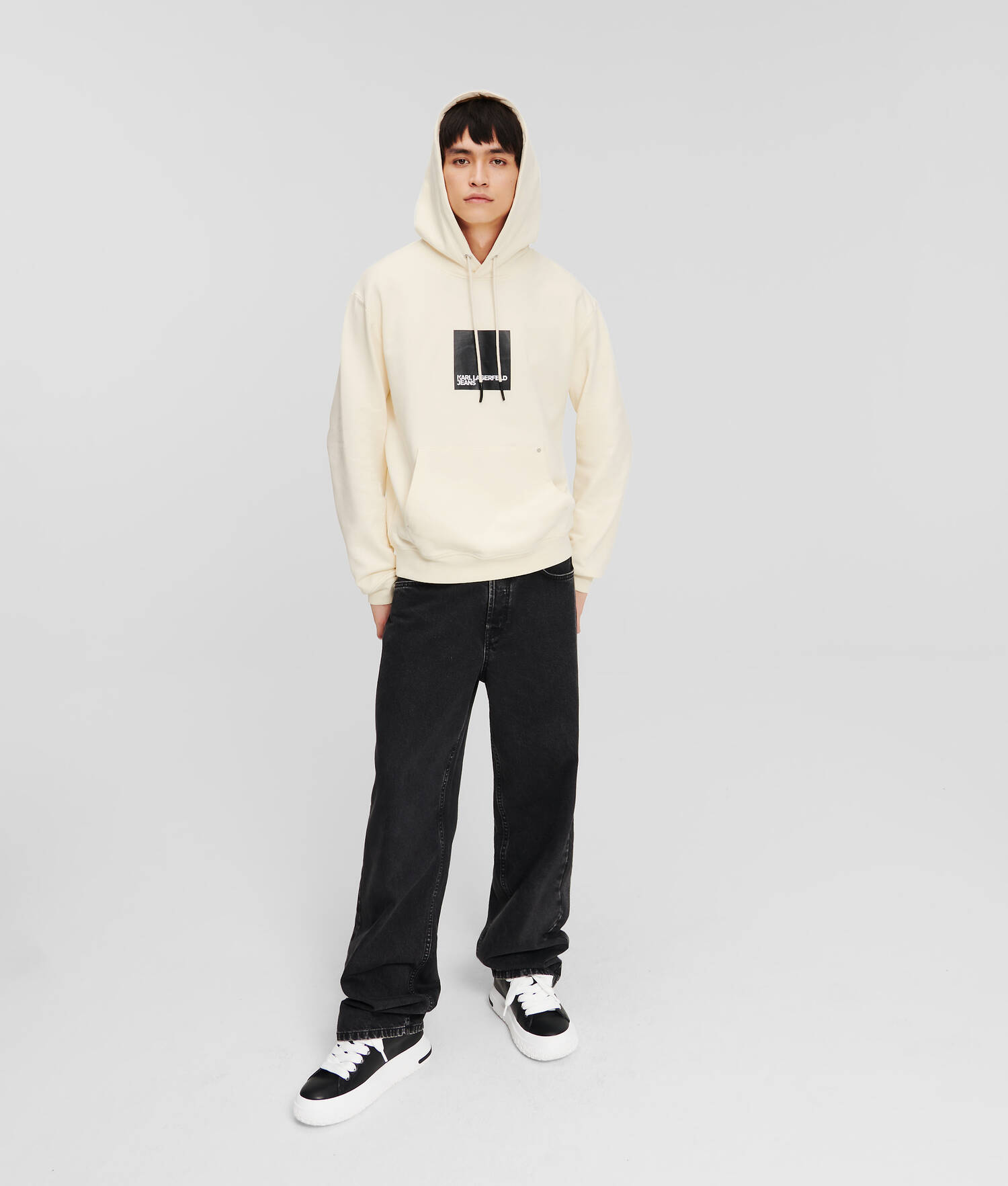 SWEAT À CAPUCHE AVEC LOGO KLJ ENCADRÉ