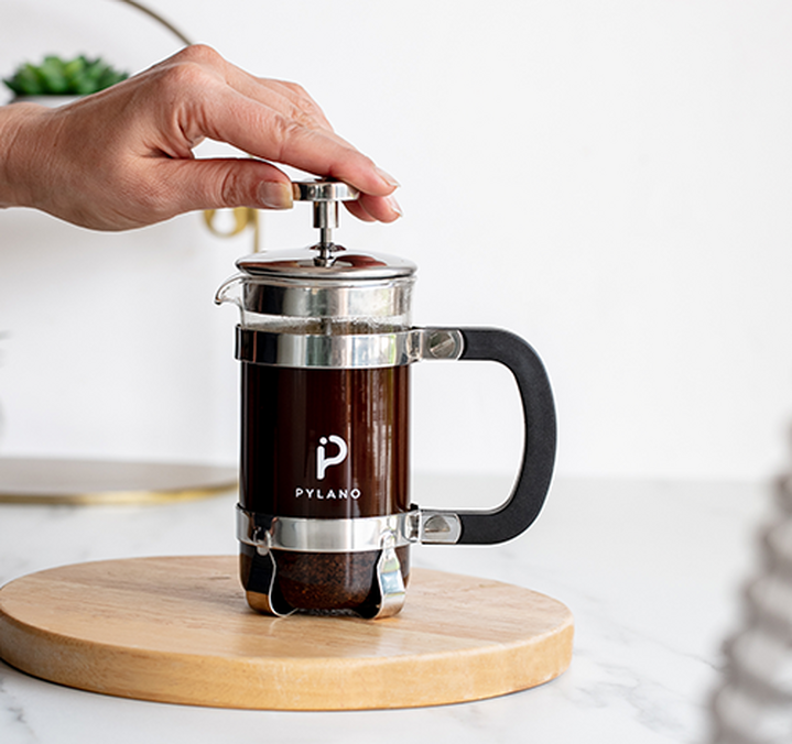 Cafetière à piston CALI 3 tasses (35cl) + 2 verres double paroi Mila 10 cl offerts - PYLANO