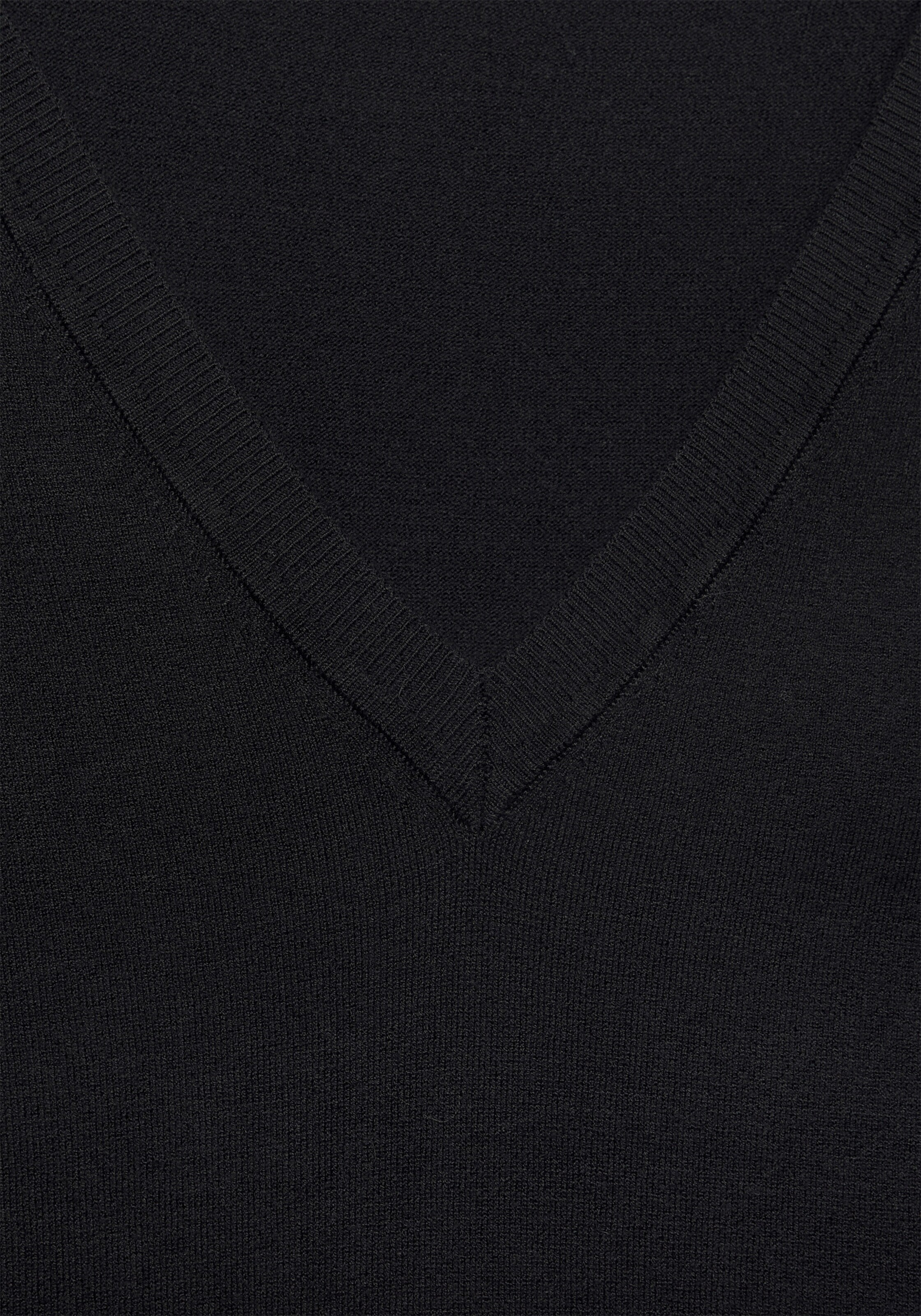 V-Ausschnitt-Pullover