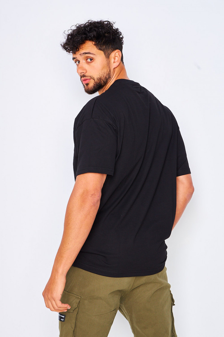 T-shirt noir avec cordon au col