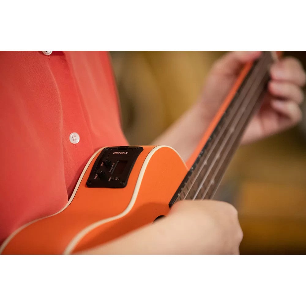 Ortega RUPUKI-CE Earth Series Concert Size Ukulele Pumpkin Orange elektrisch-akoestische concert ukelele