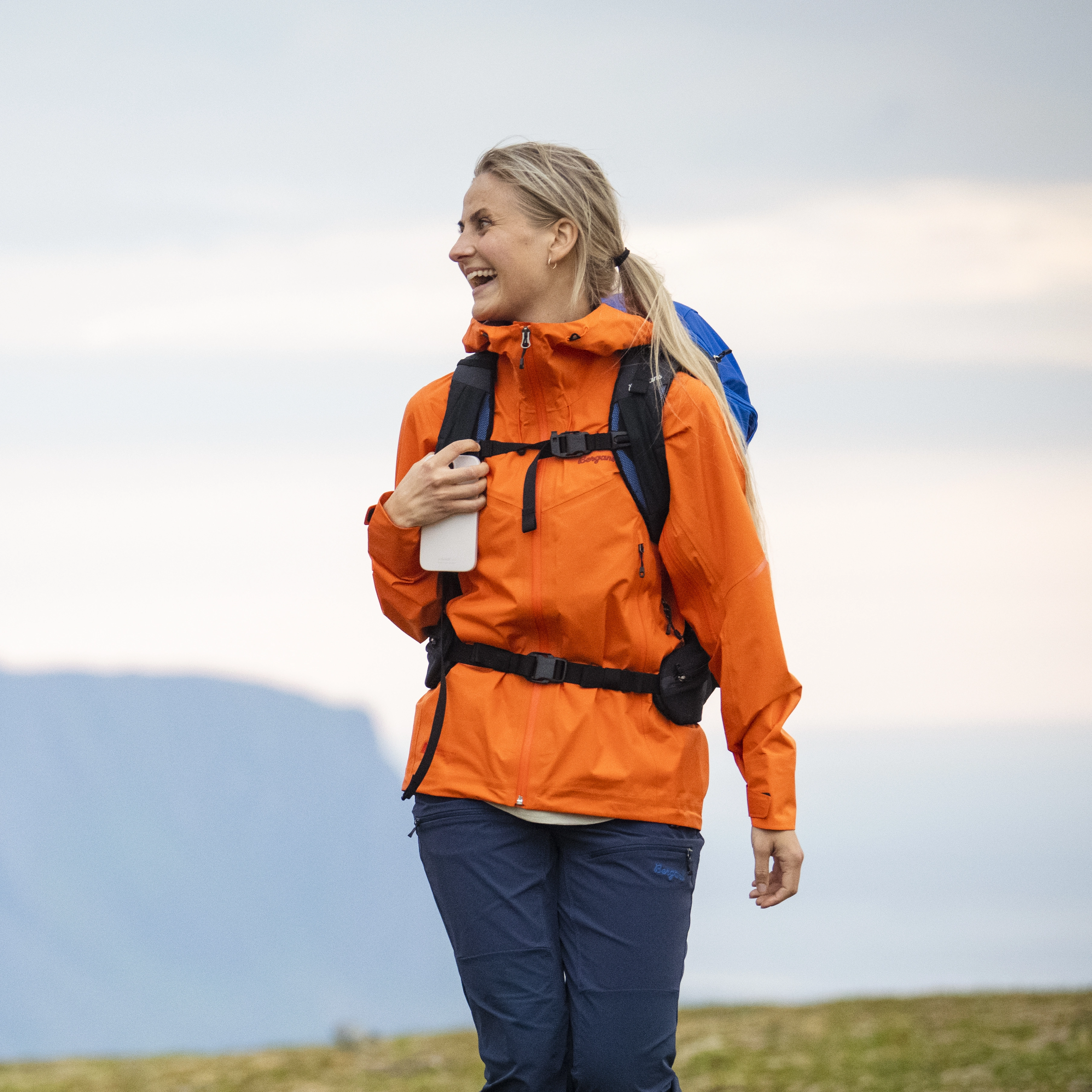 Rabot Light 3L Shell Jacket Women Alert Orange