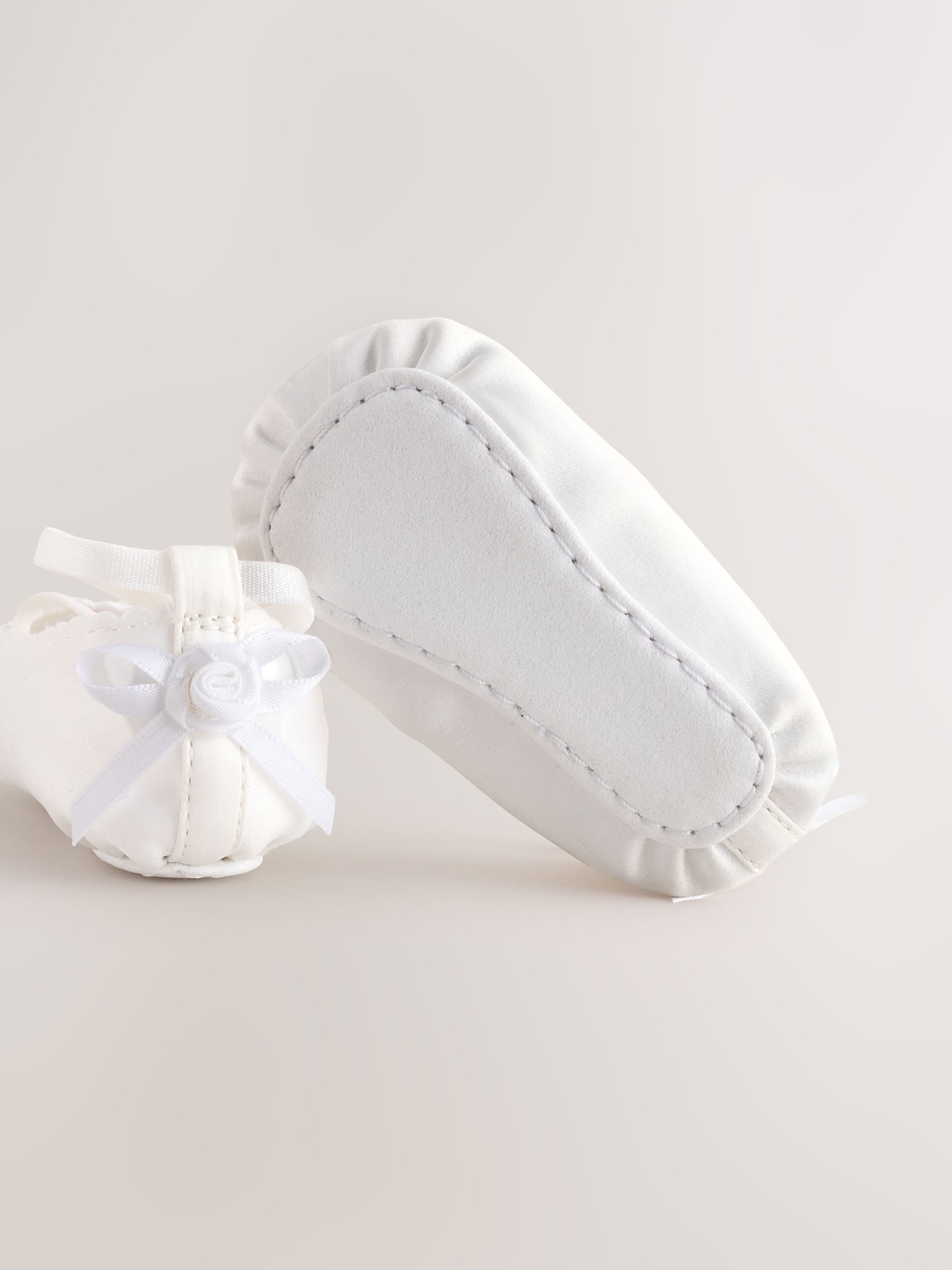 Wit - Feestelijke babyschoenen met strik (0-24mnd)