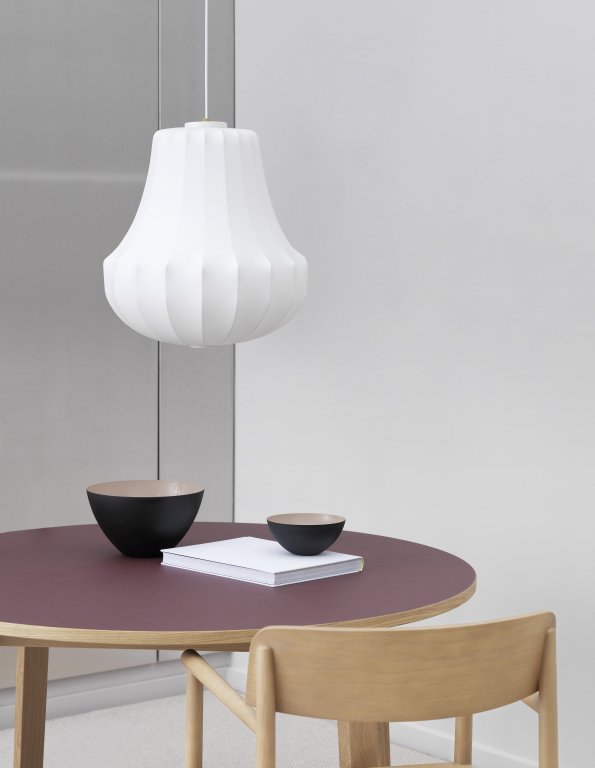 Normann Copenhagen Timb eetkamerstoel met armleuning bruin