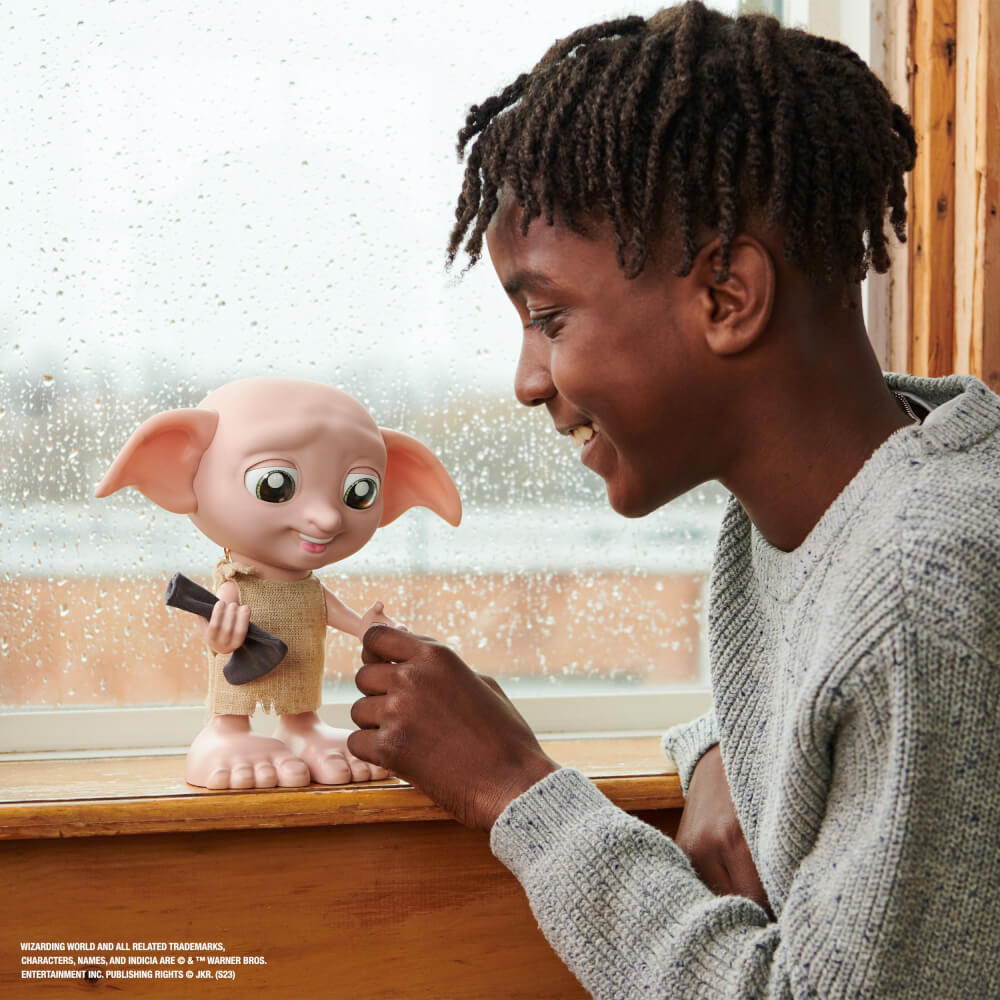 Wizarding World - Dobby - Interaktiver Hauself (zweisprachig DE IT)