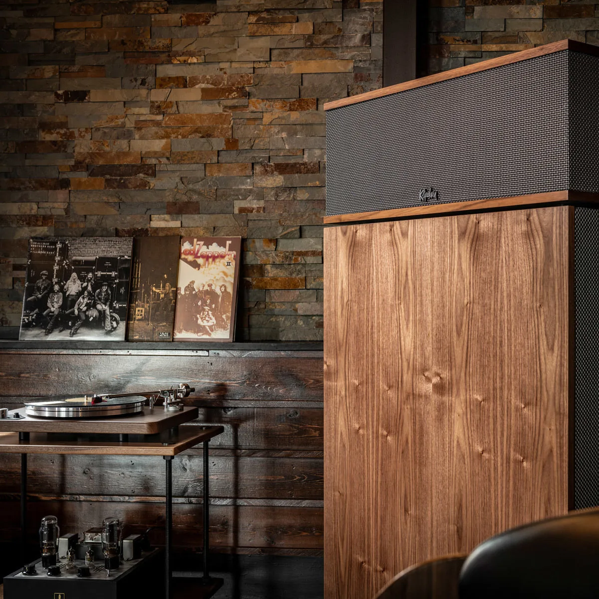 Klipsch KlipscHorn AK6 Noyer (la paire) Enceintes colonne