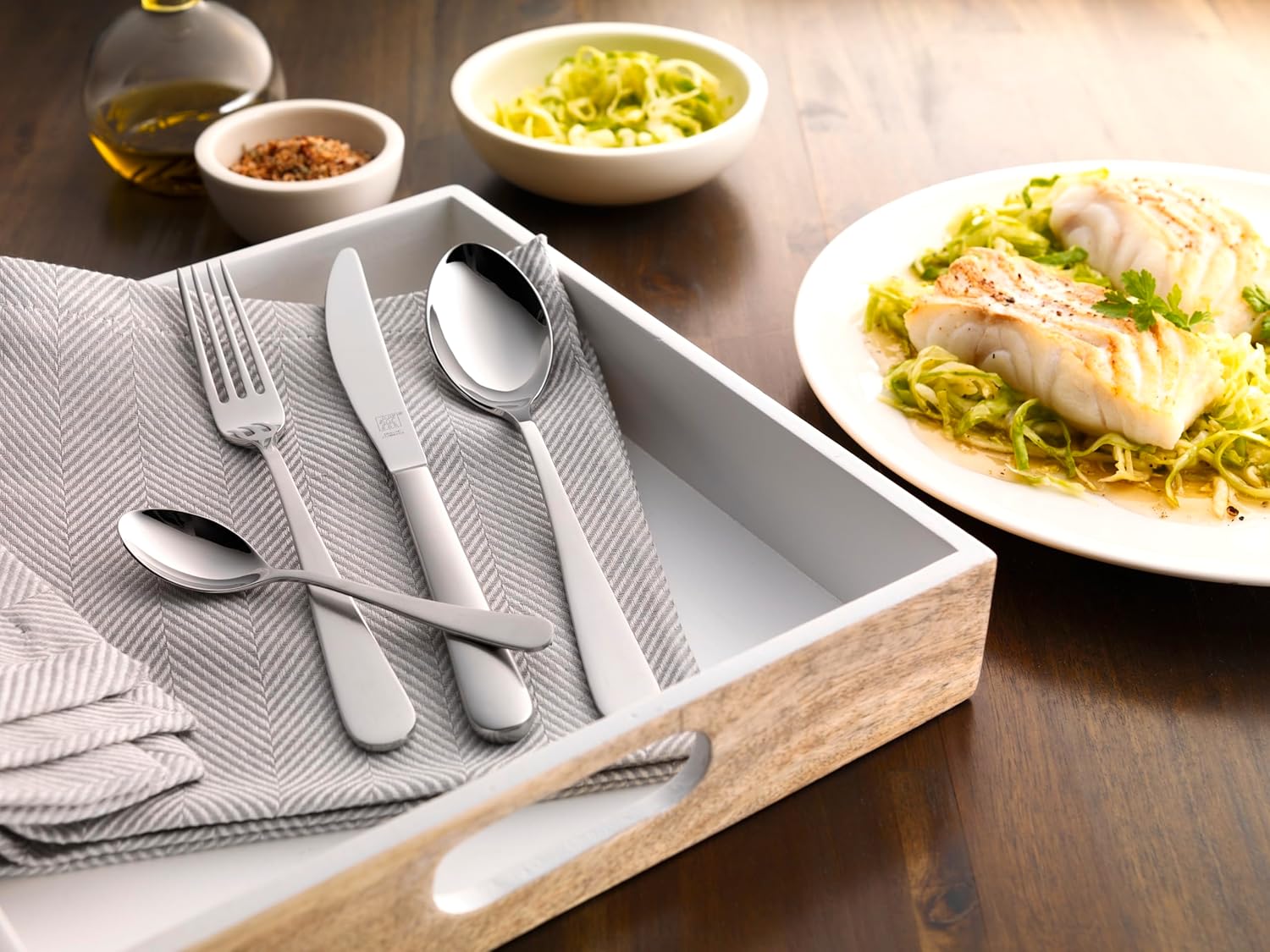 ZWILLING Greenwich Besteck Set, 68-teilig, Für 12 Personen, 18/10 Edelstahl/Hochwertiger Klingenstahl, Mattiert, Silber [plastikfreie Verpackung]
