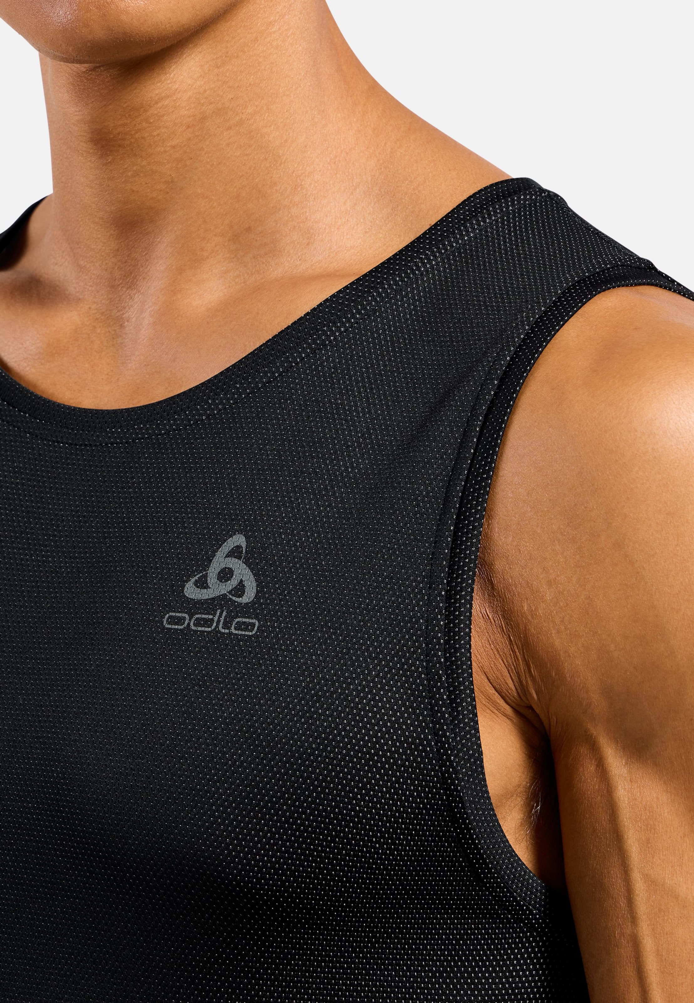 Active F-Dry Light Base Layer Singlet in black