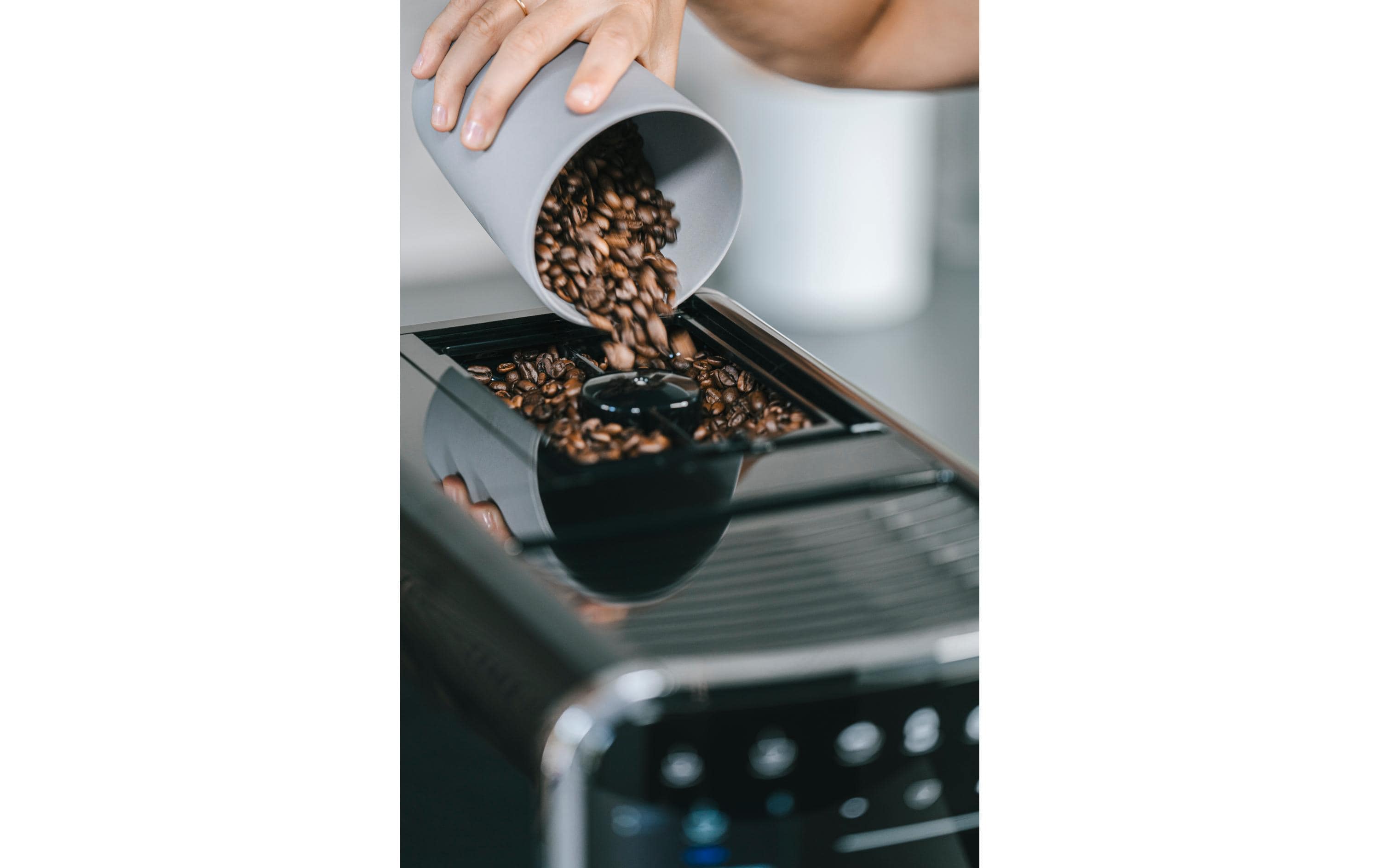 Kaffeevollautomat Barista T Edelstahl<br>Kaffeemaschine mit Bluetooth-Funktion