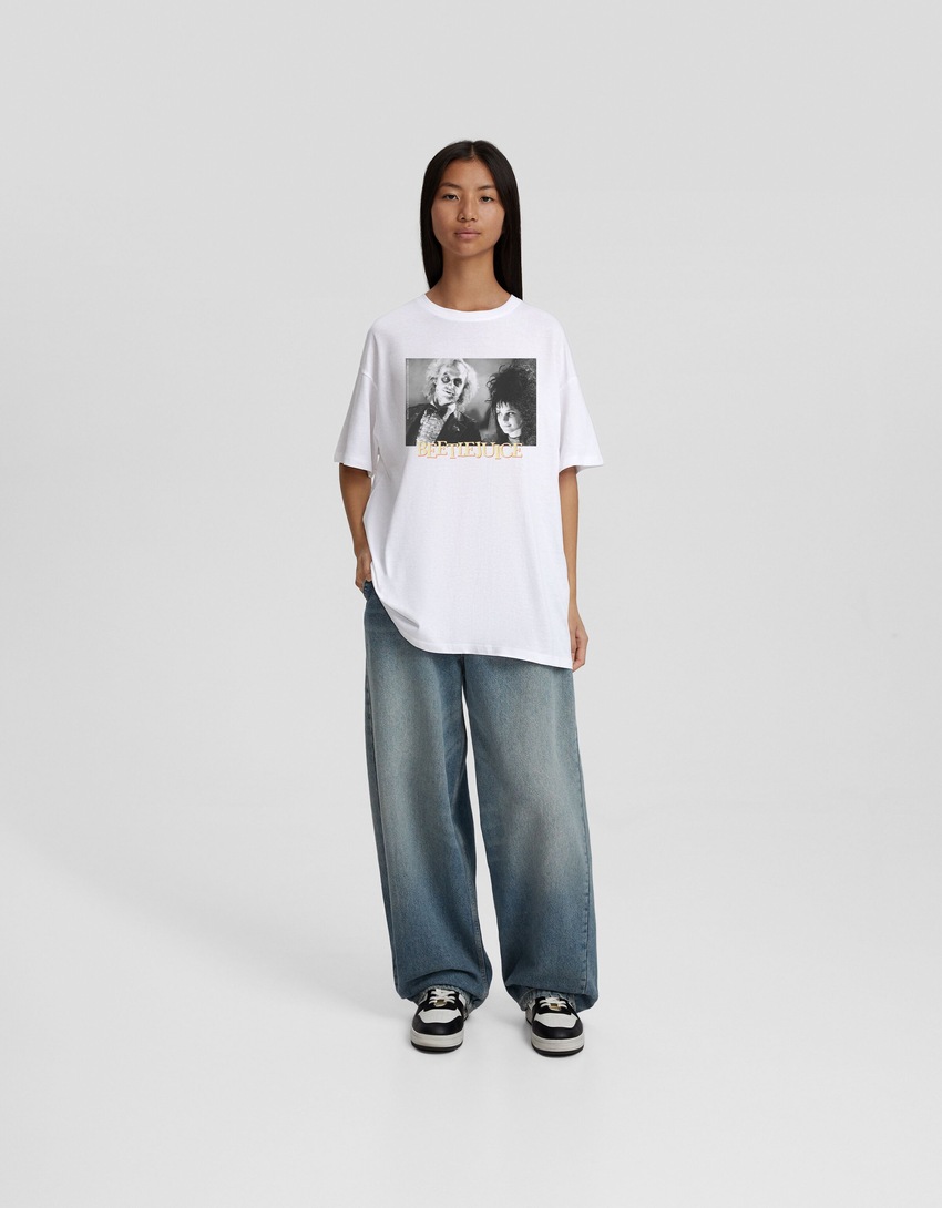 Camiseta oversized de manga curta com estampa Beetlejuice