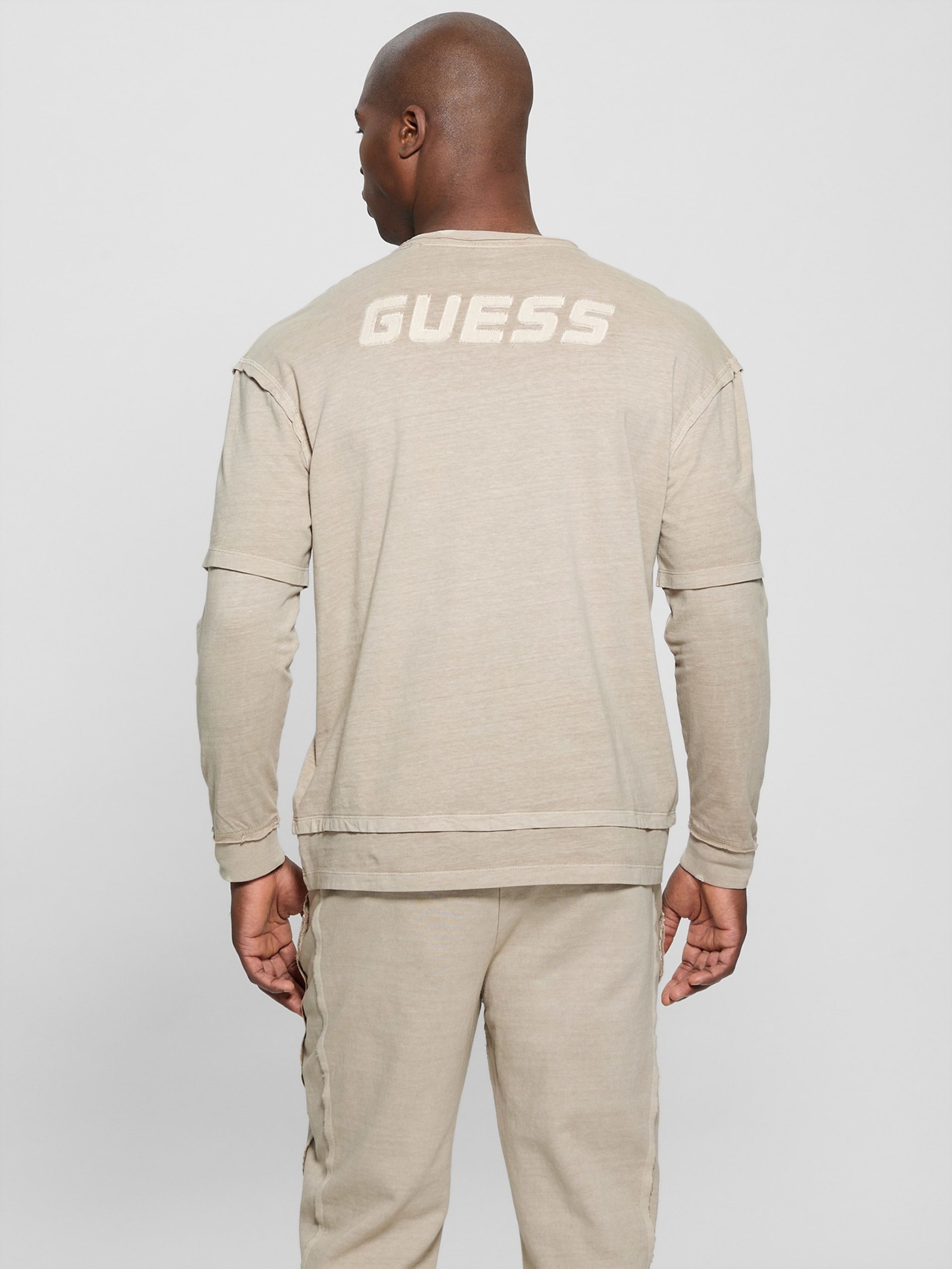 Camiseta Gondour com Remendos em Camadas