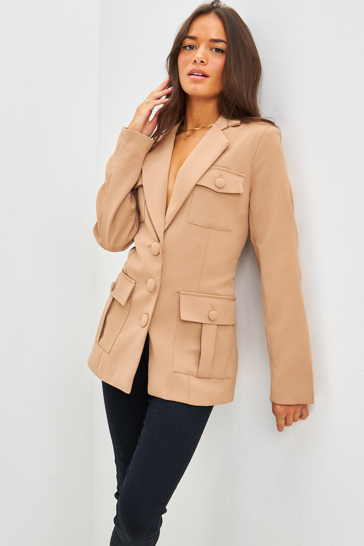 Blazer camel à poches et chaine en métal