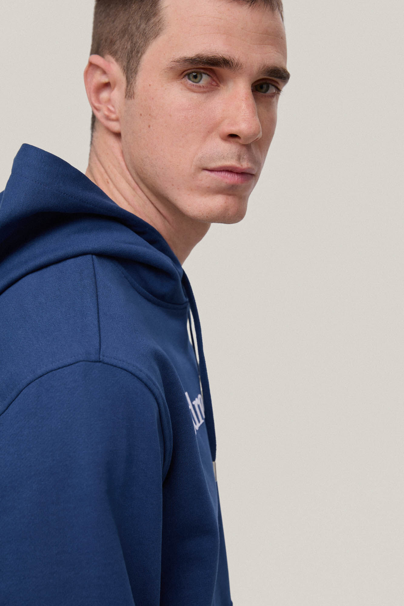 Moletom com Capuz e Logo - Azul