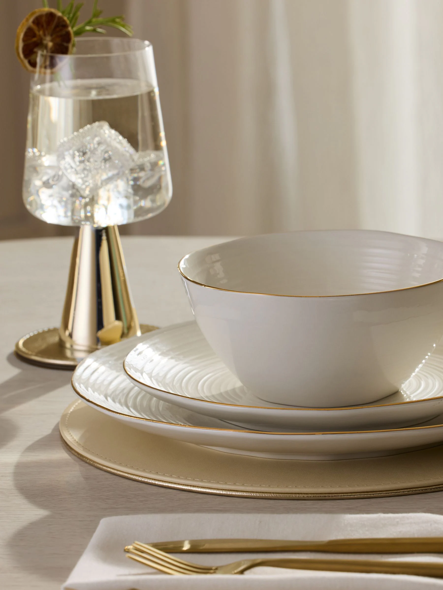 12-delig Kya servies