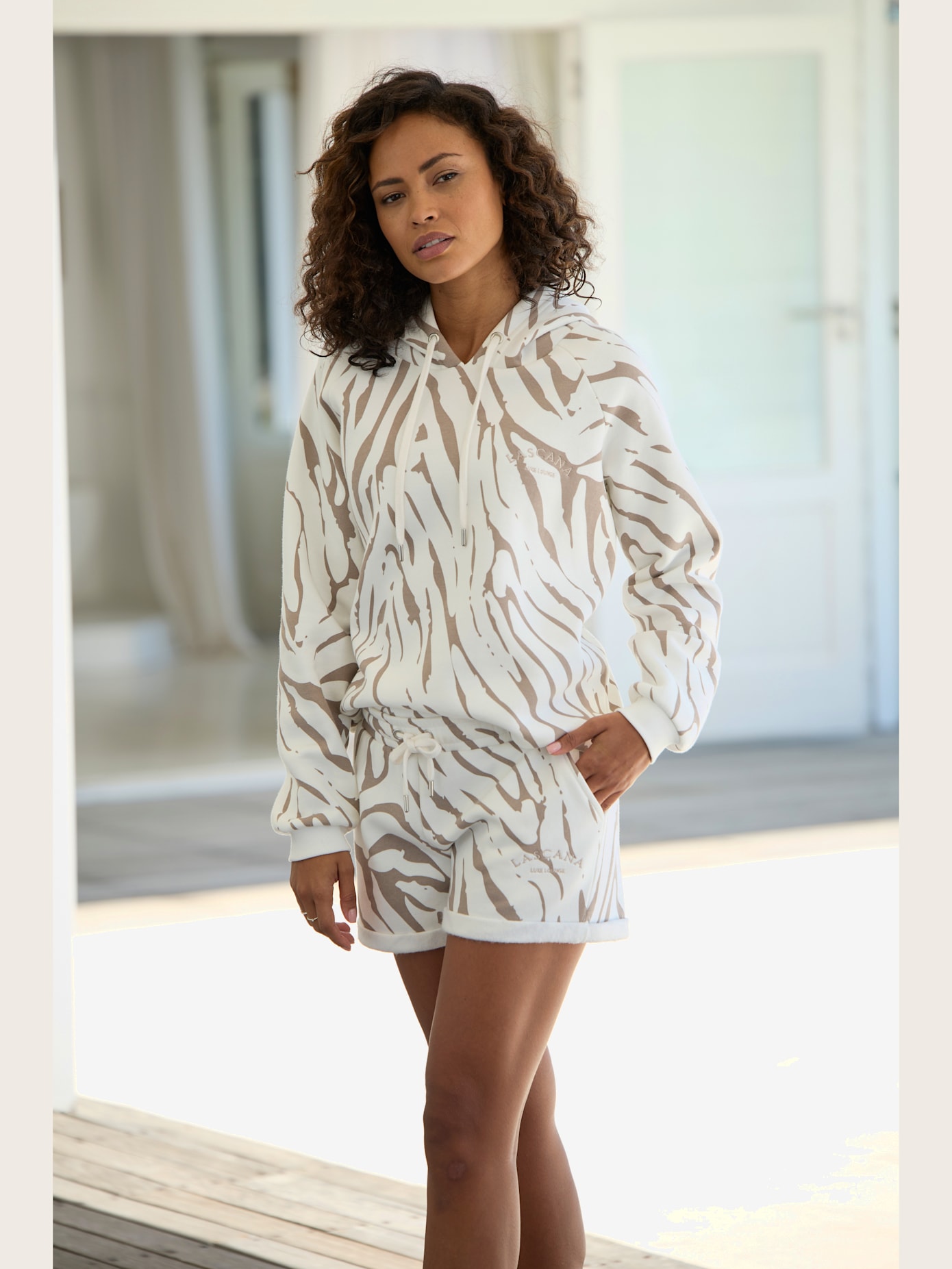 Sweatshirt à capuche avec motif zèbre