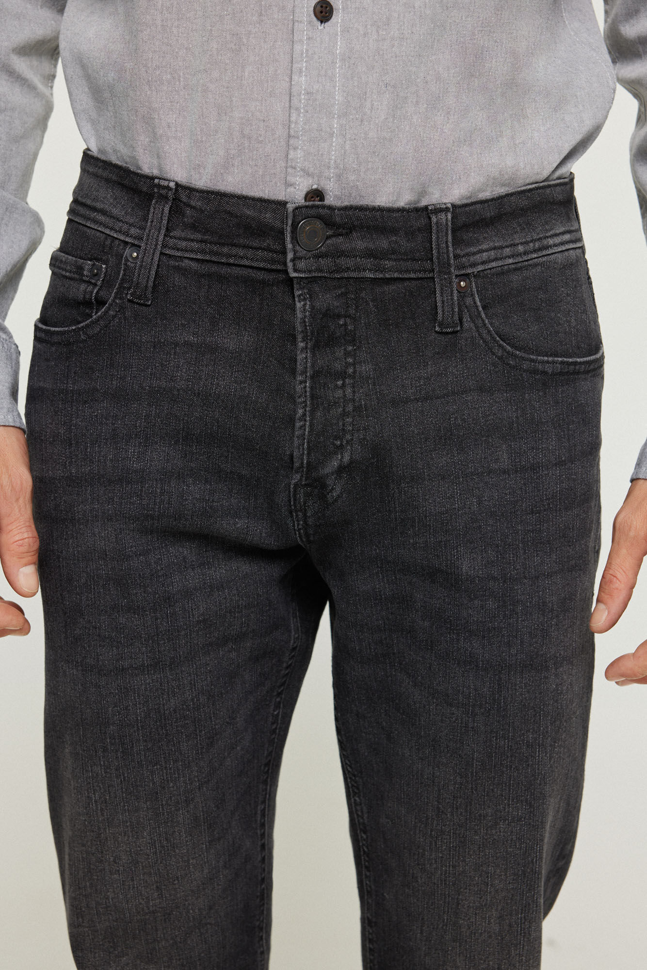 Calça jeans Mike com corte afunilado