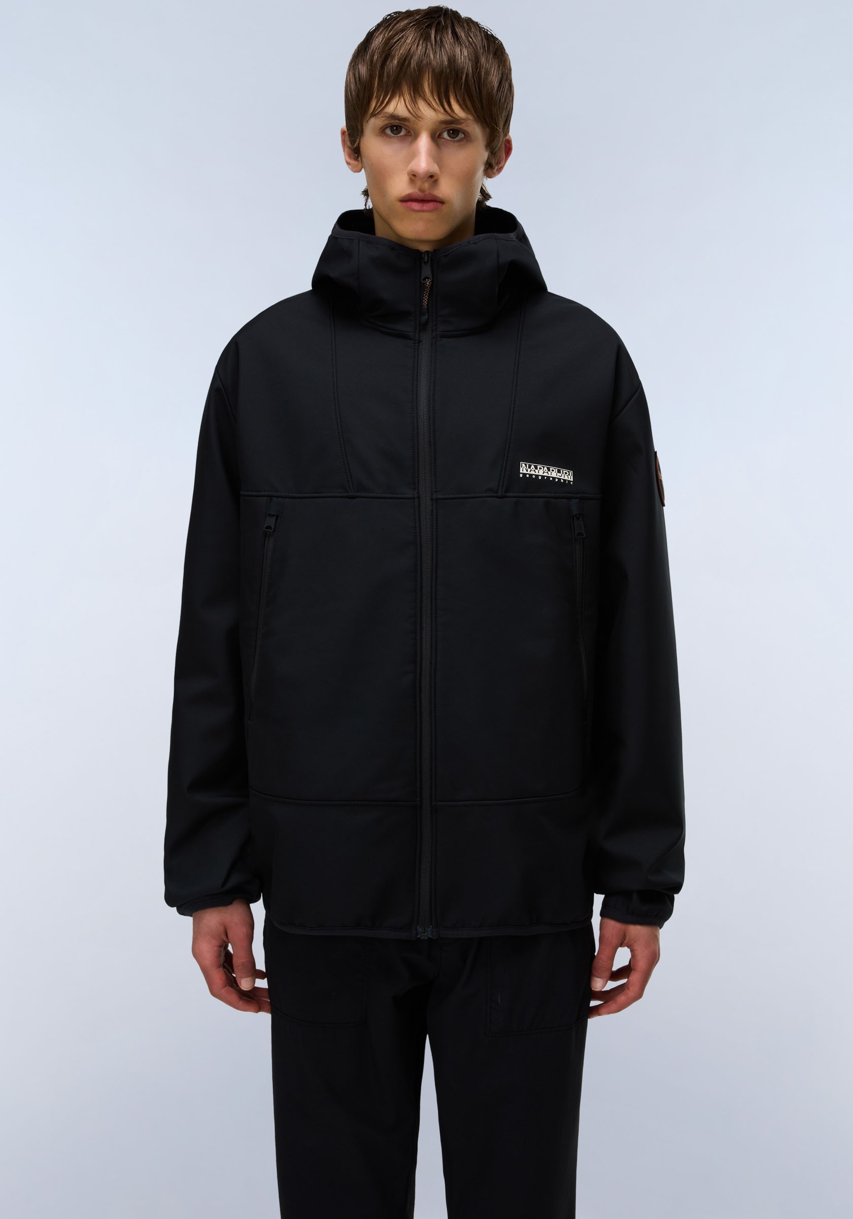 Napapijri Softshelljacke »BIOIS« mit Kapuze Reissverschlusstaschen, normale Passform