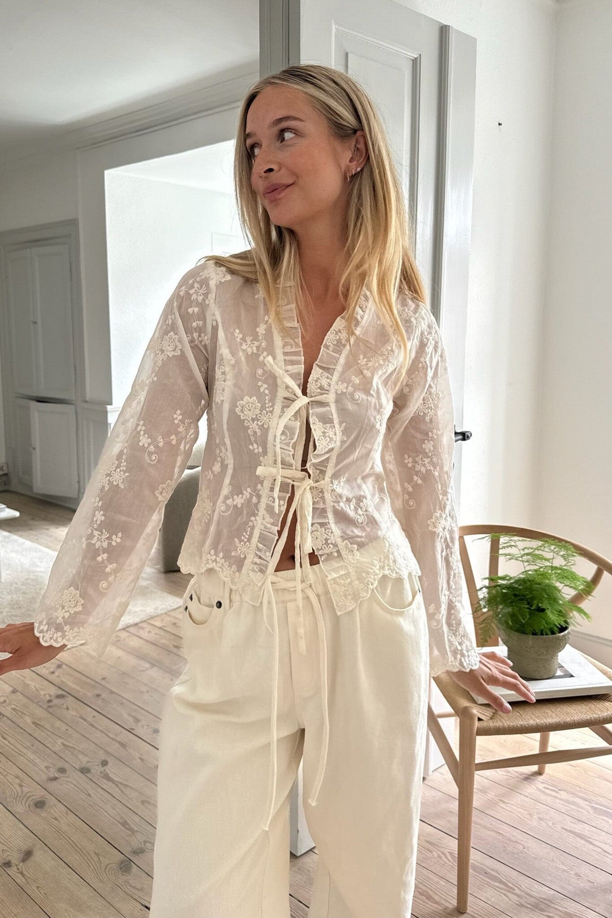 BYIC Tamiic Tie Top