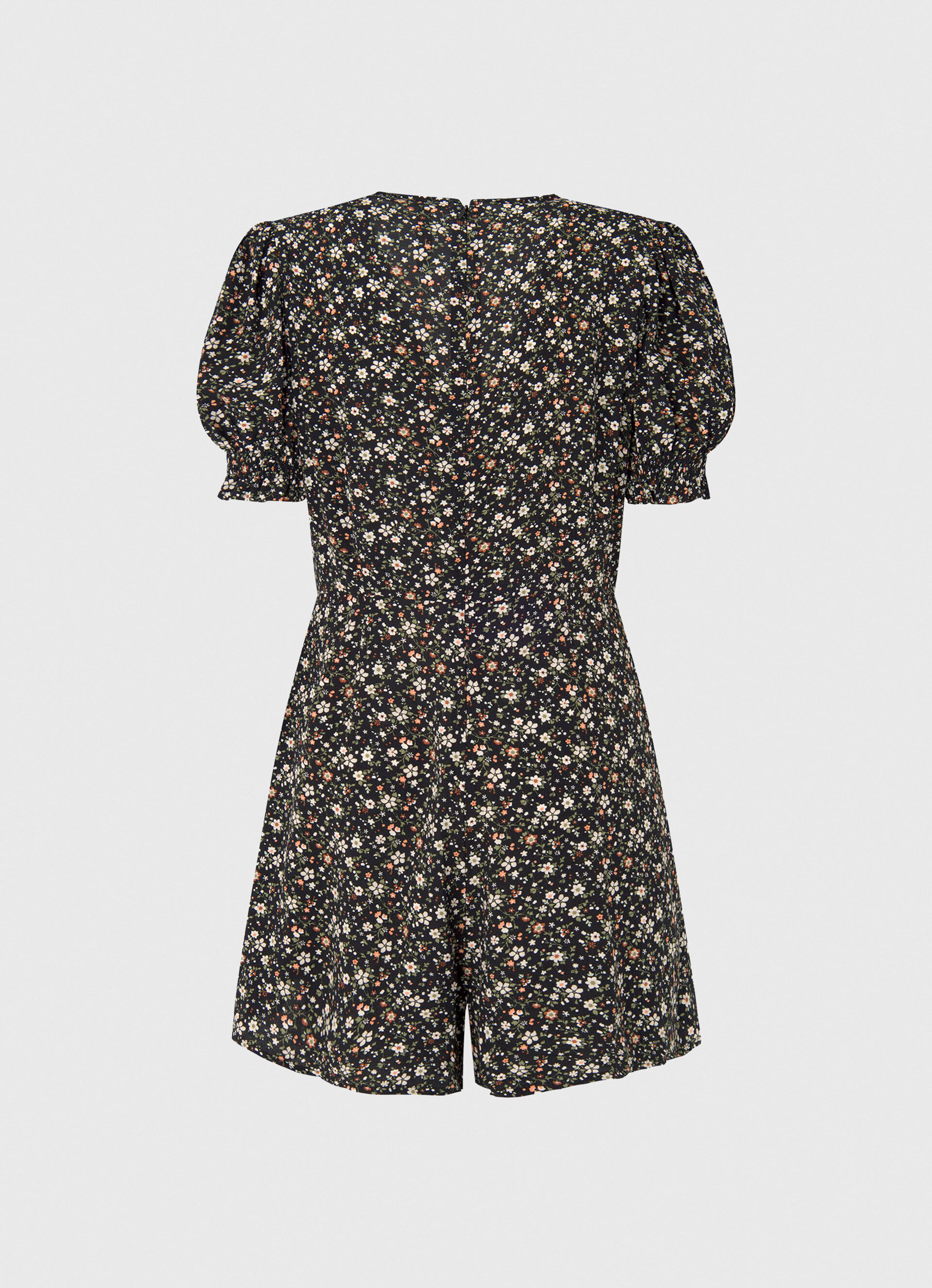 Macacão curto com estampa floral - Multicolorido