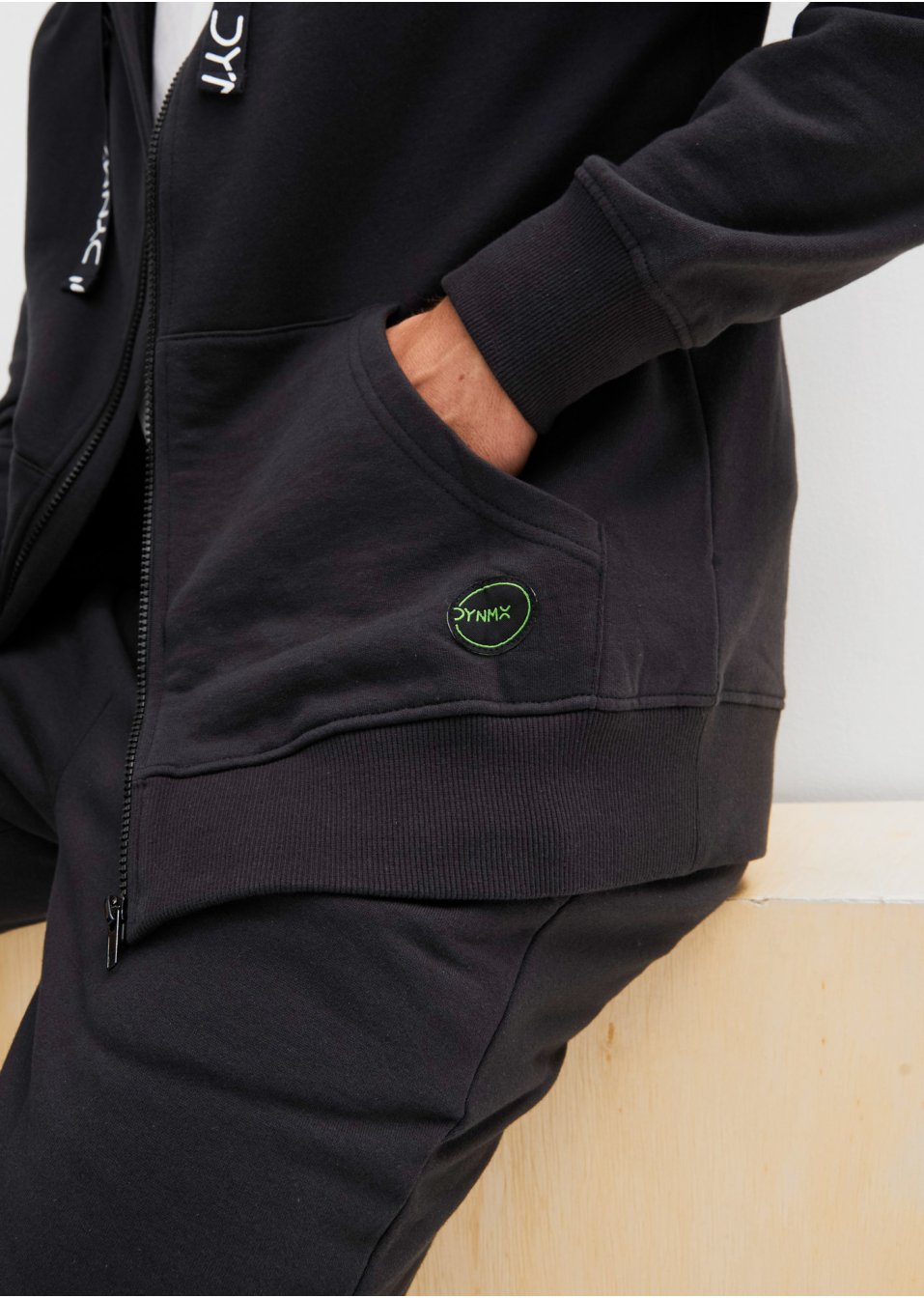 Gilet sweat à capuche avec détails sportifs en coton