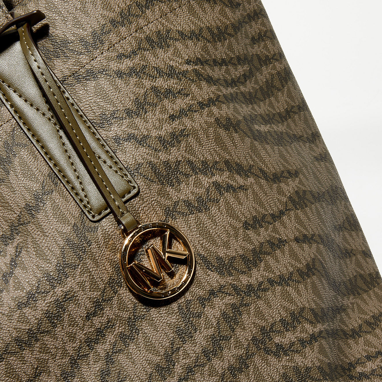 Michael Kors Cabas The Michael animal print vert kaki - 50x30x8 cm