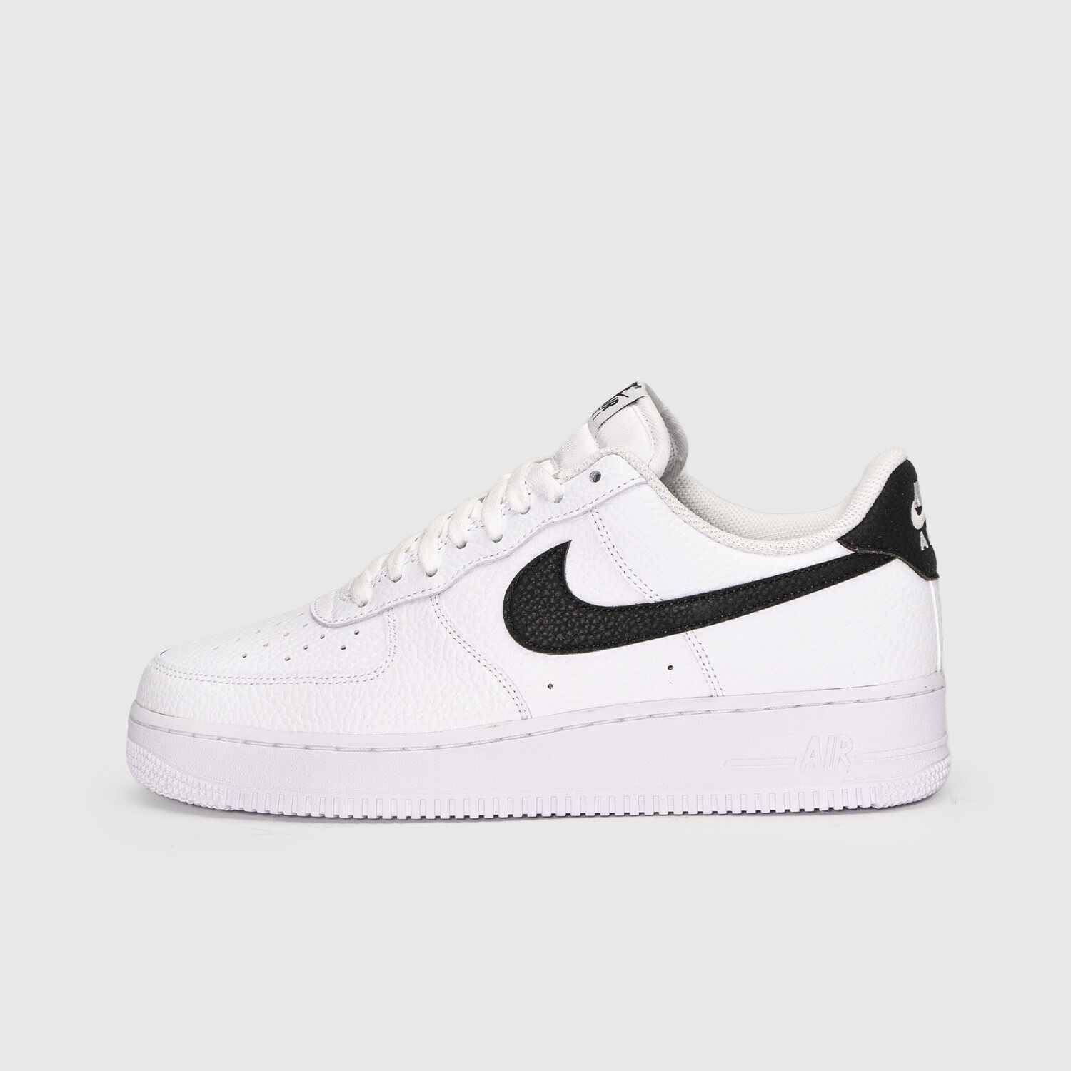 Nike Air Force 1 '07-Blanco/negro
