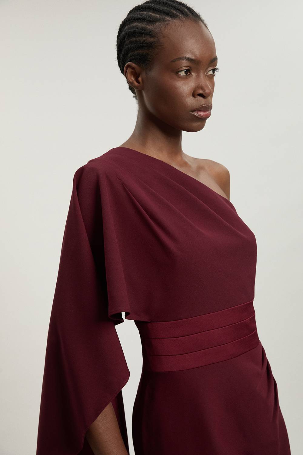 KarenMillen Robe Longue Ajustée En Crêpe Dos Satin À Drapé Asymétrique