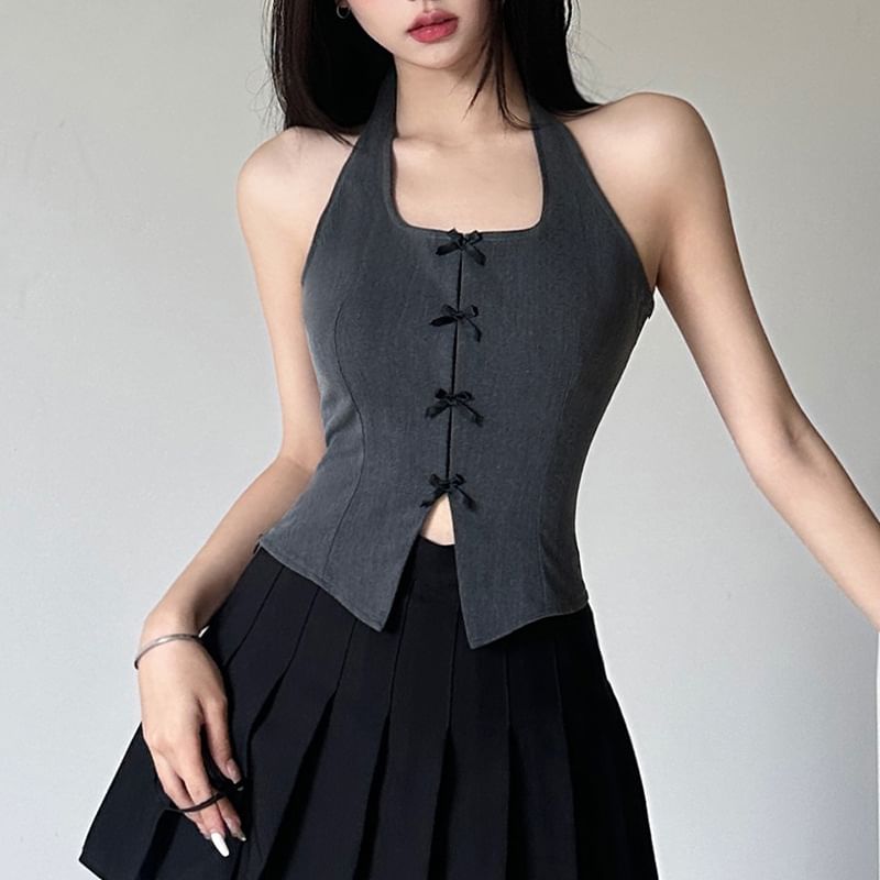 BrickBlack - Halternek, effen strikaccent, open rug en split crop top
