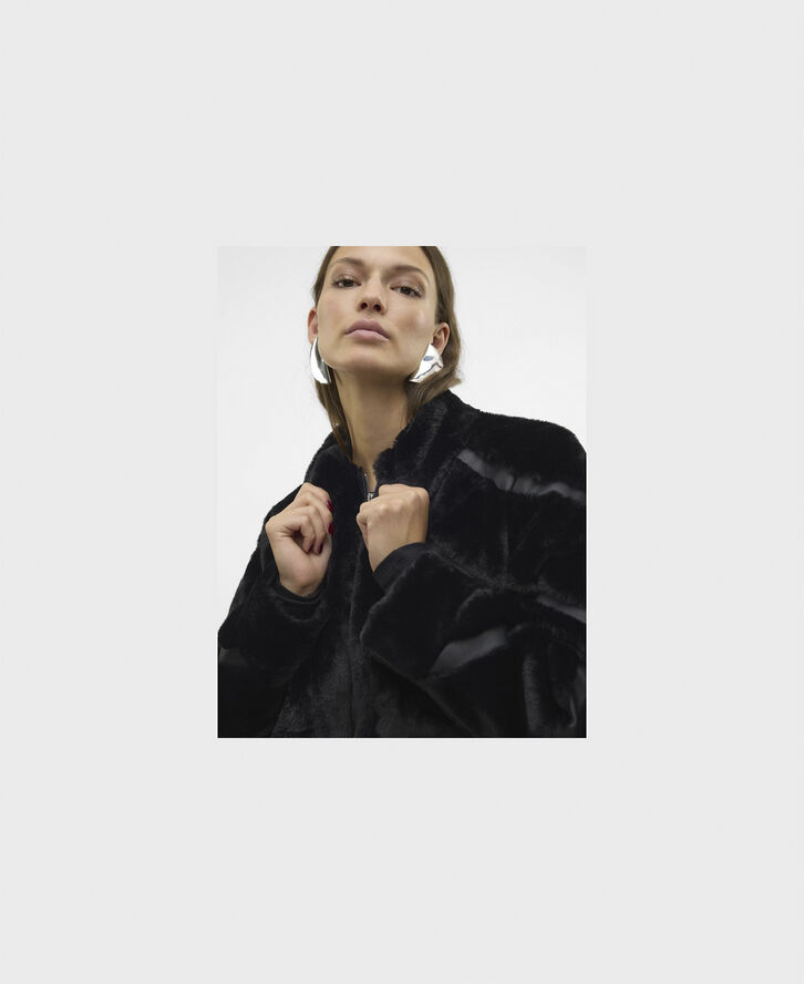 Vero Moda VMSONJALUIS SHORT JACKET Black