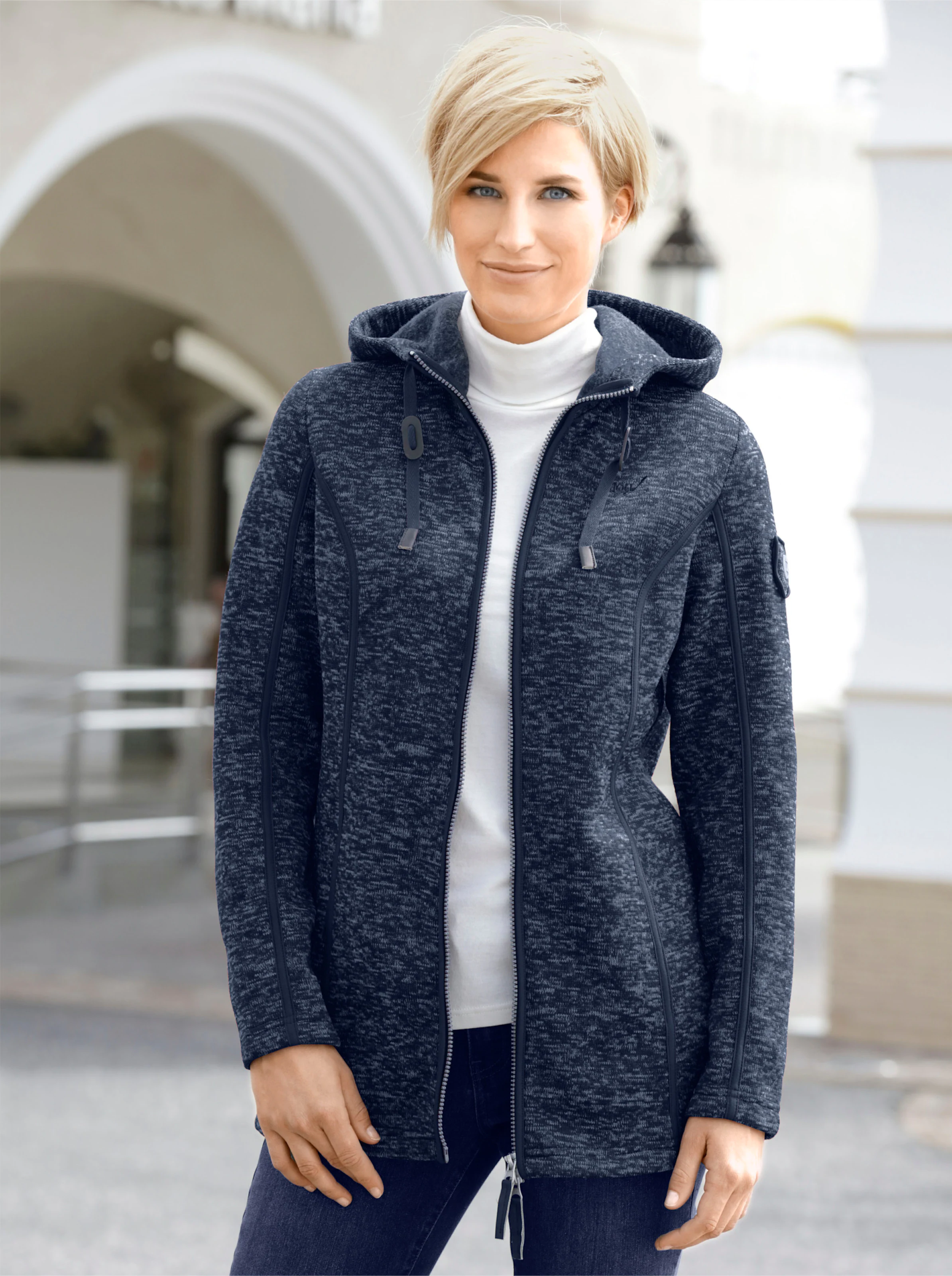 Kapuzenfleecejacke in marine-meliert