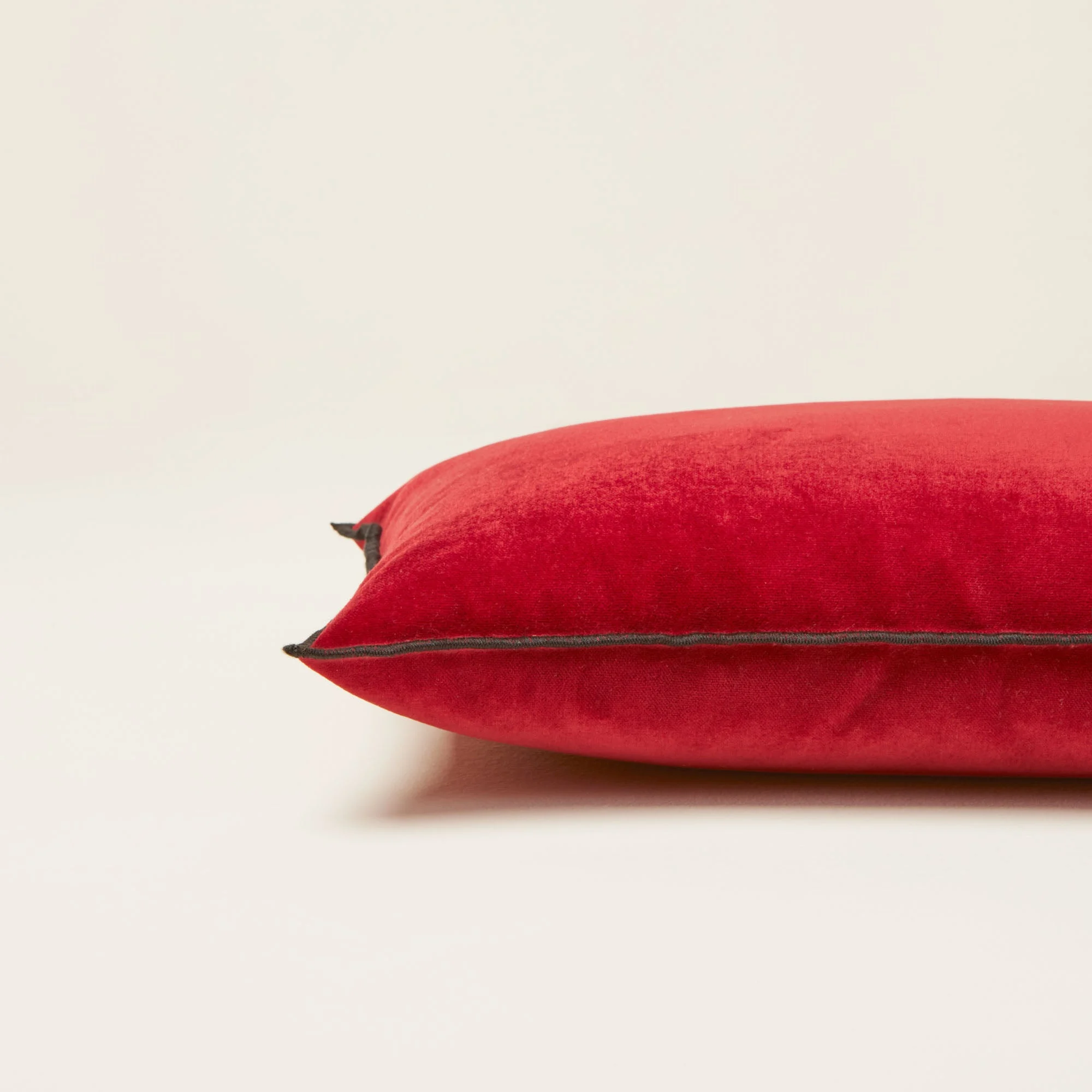 DARIO - Housse de coussin | Rouge