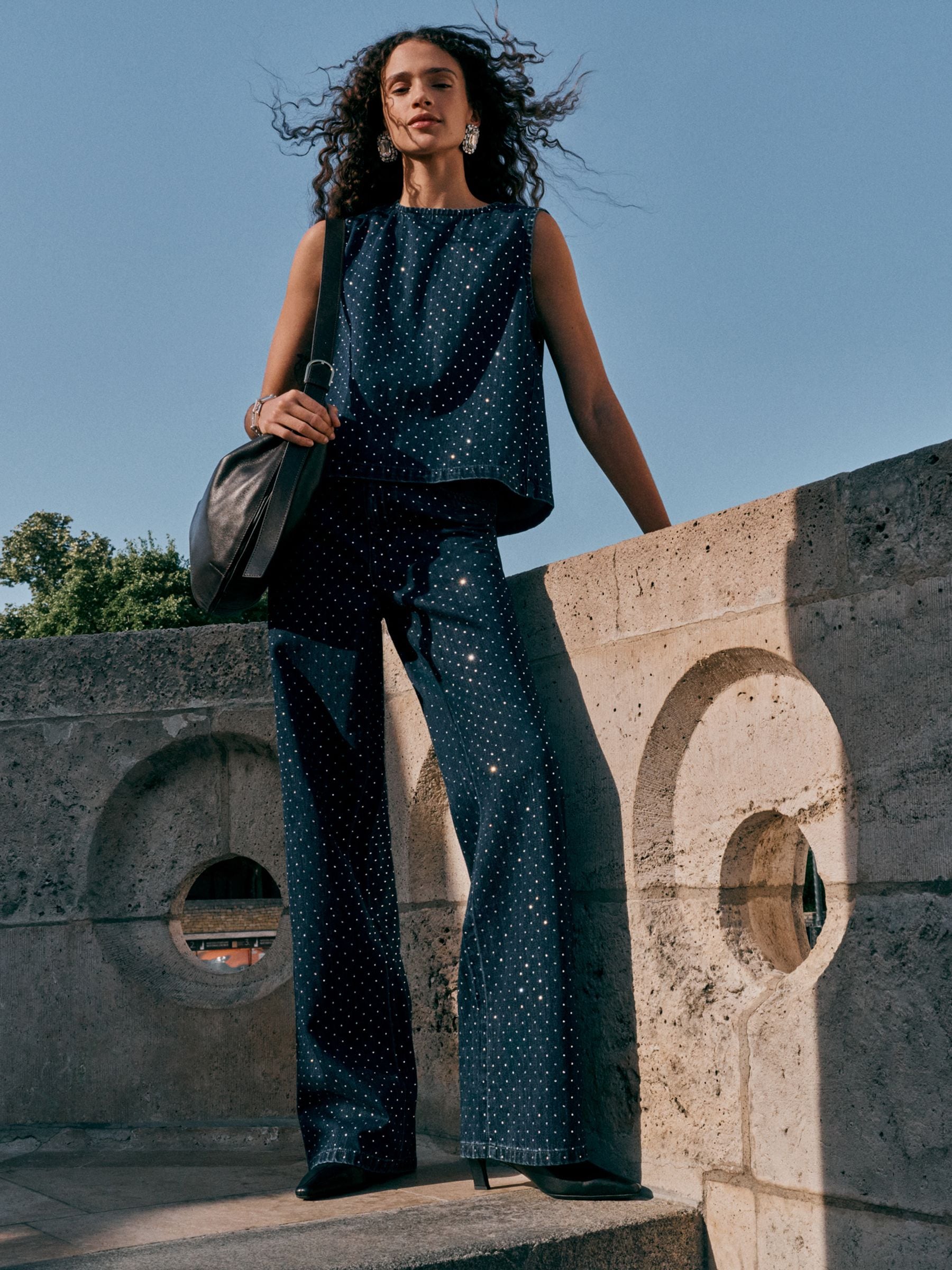 Blauw met wassing - Versierde jeans met wijde pijpen