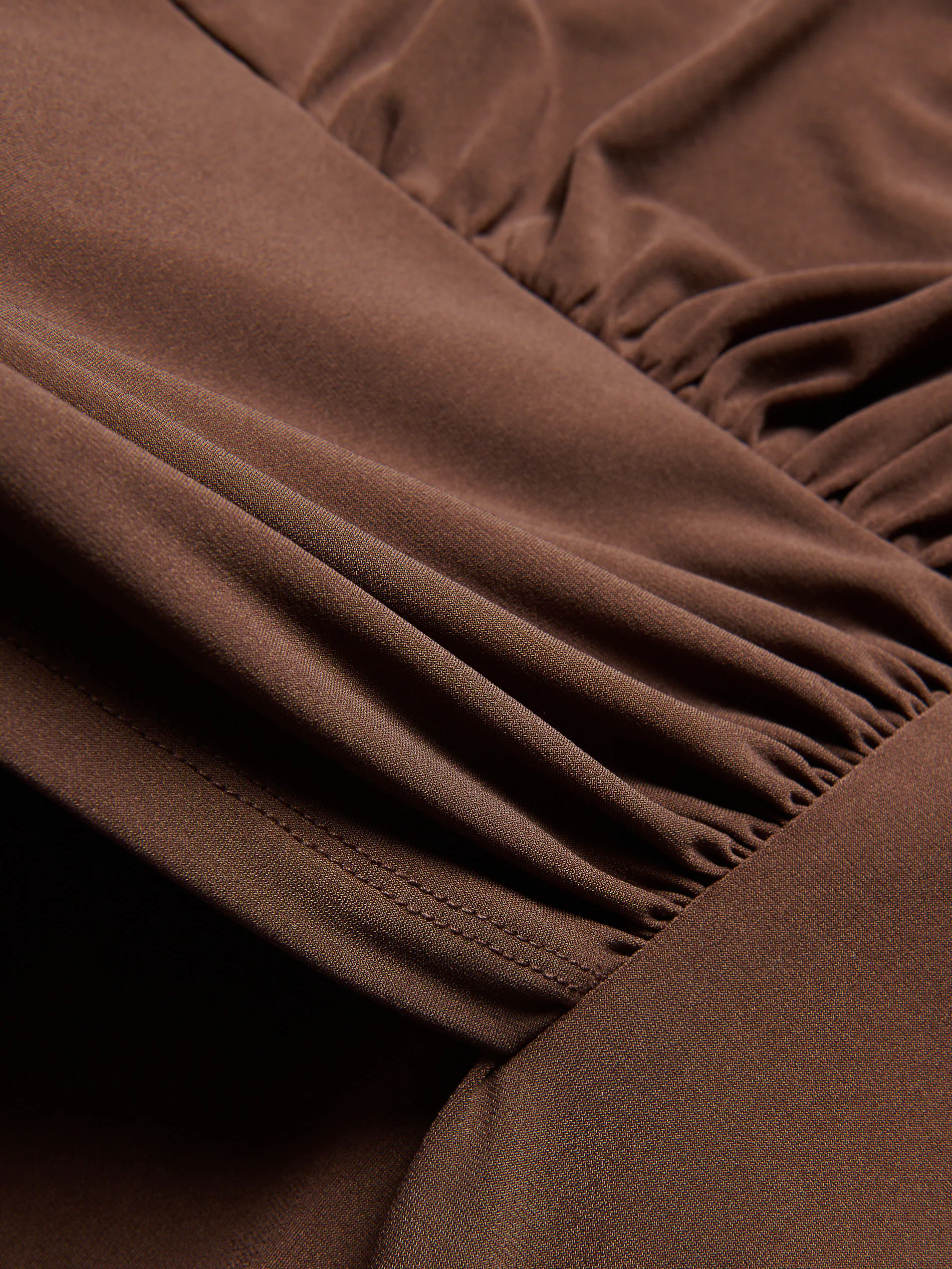 Asymmetrisches Kleid