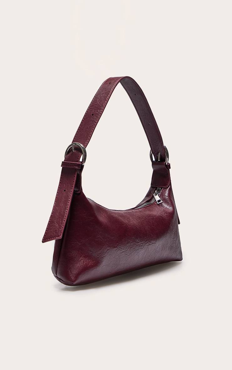 Rouge Bordeaux Sac À Bandoulière En Synthétiquecuir Froissé Avec Détail Boucle