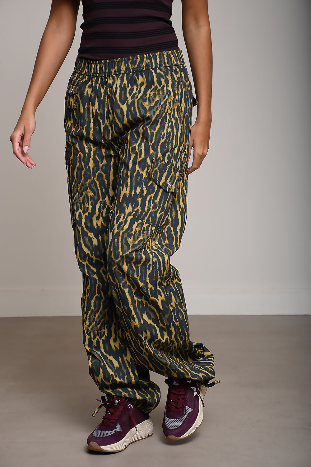 Printed stretch cargo pants