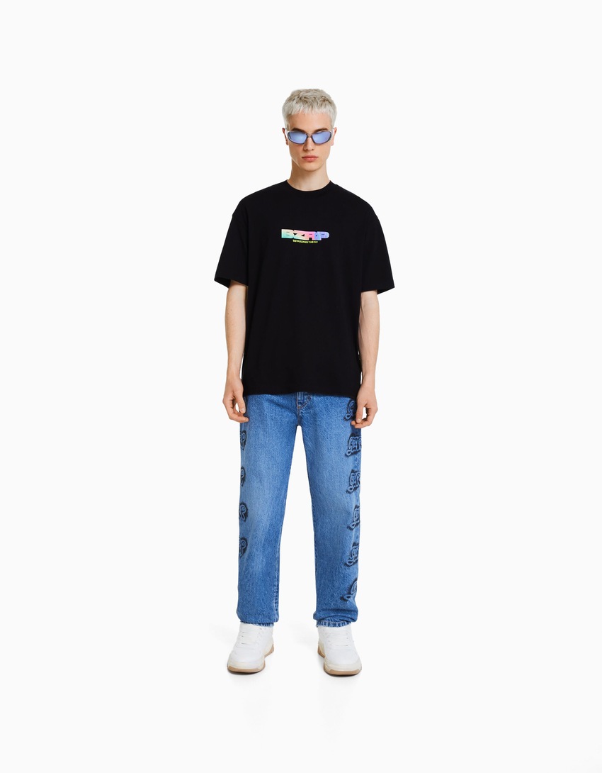 Camiseta boxy fit com estampa BERSHKA ft. BIZARRAP