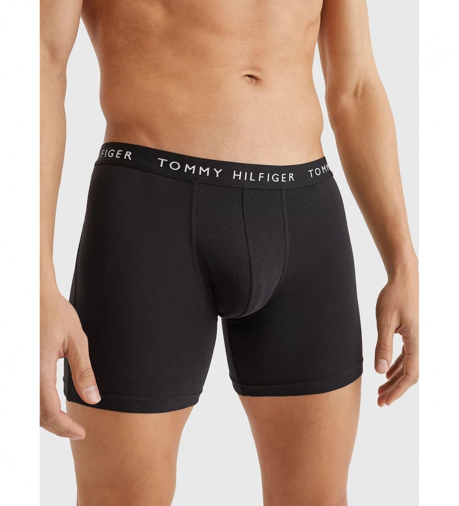 Conjunto com 3 cuecas boxer Tommy Hilfiger Essential, nas cores preto, branco e cinza.